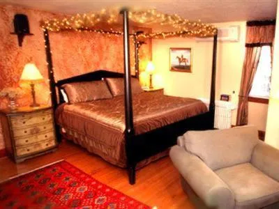 Day, Bed in Market Street Inn