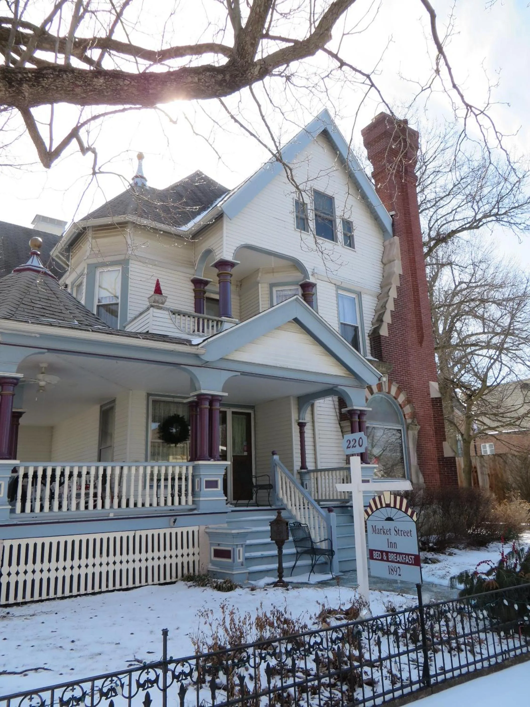 Facade/entrance in Market Street Inn