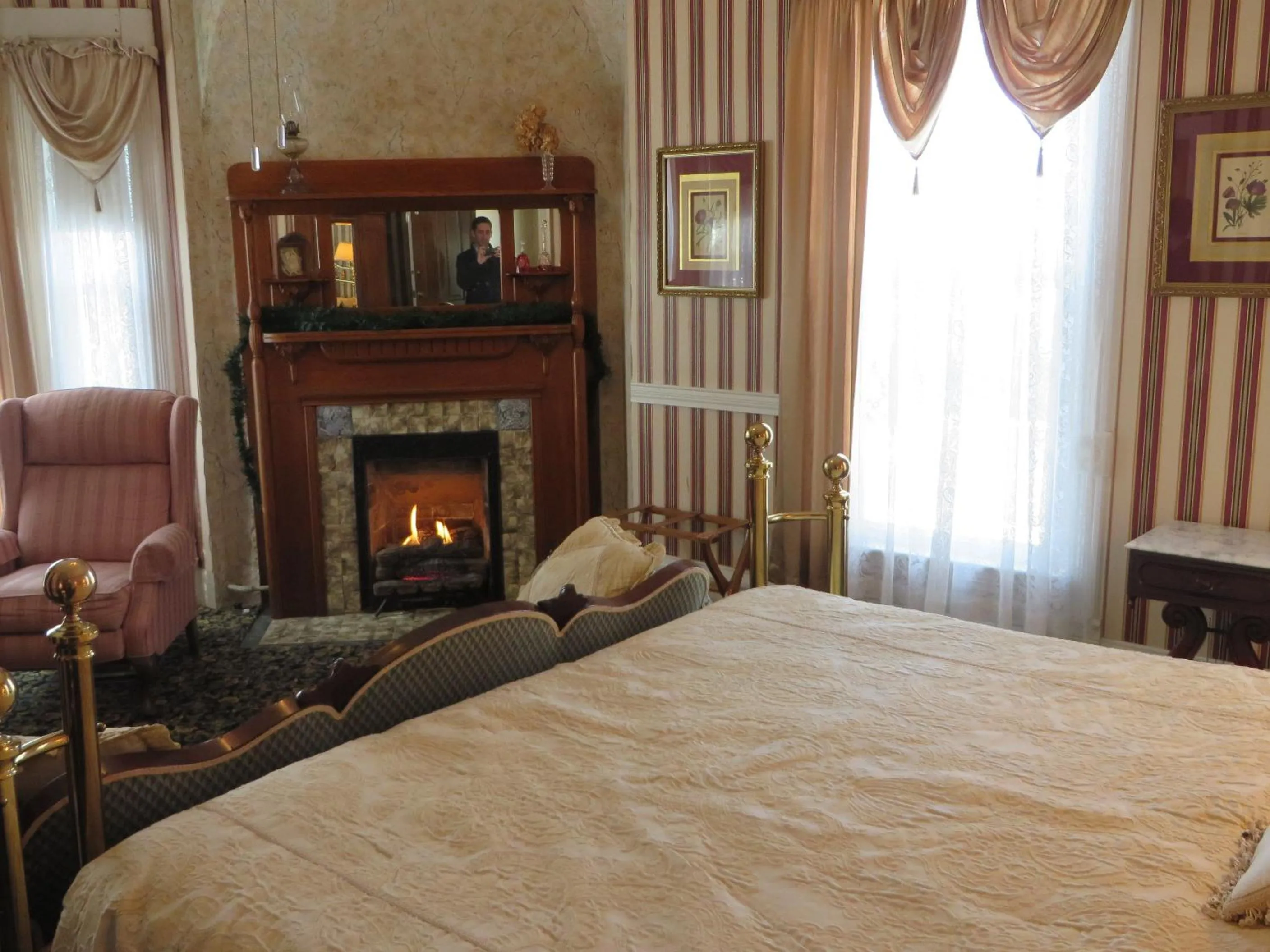 Day, Bed in Market Street Inn