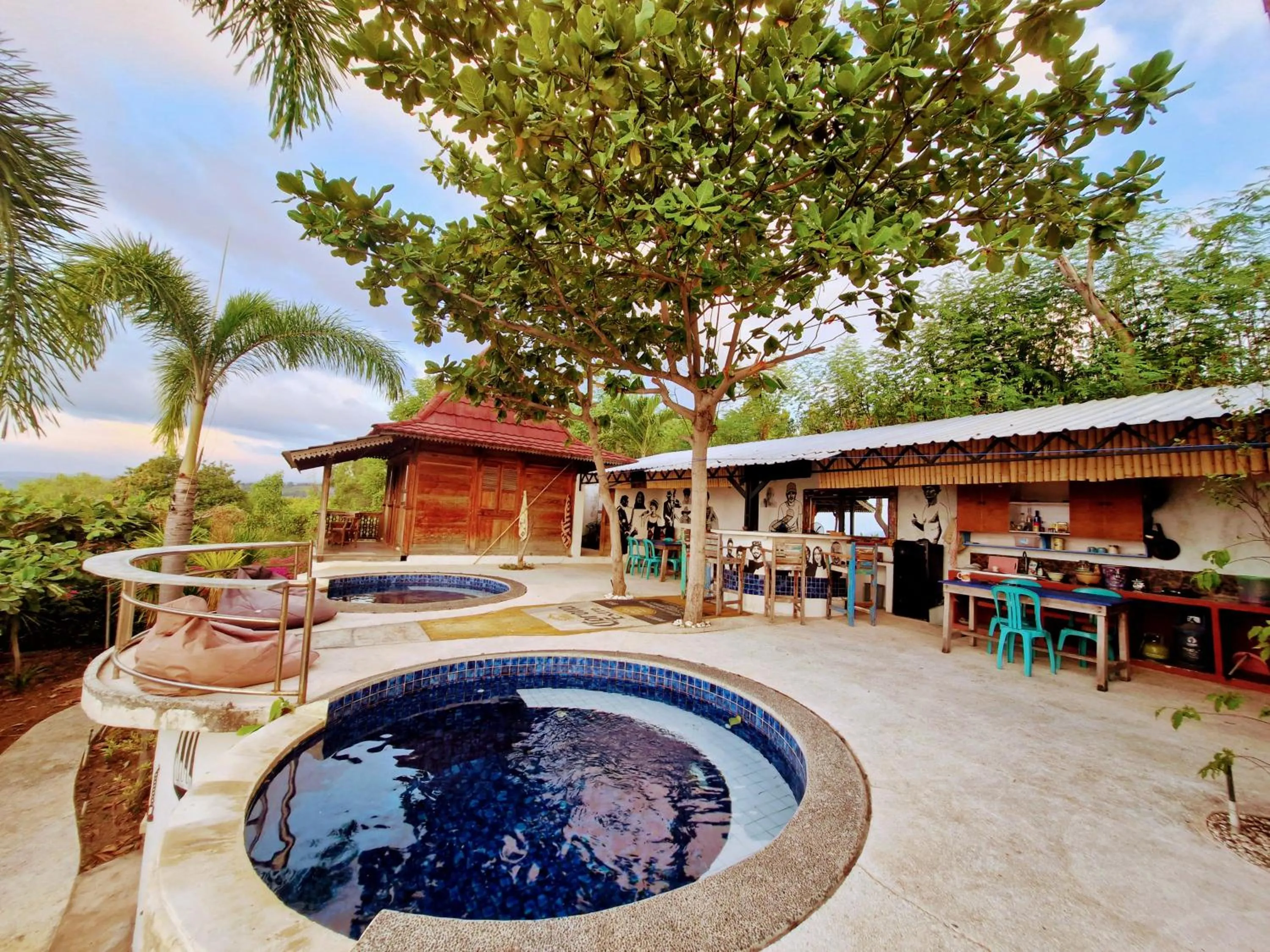 Swimming pool in Villa Bakso Mentigi