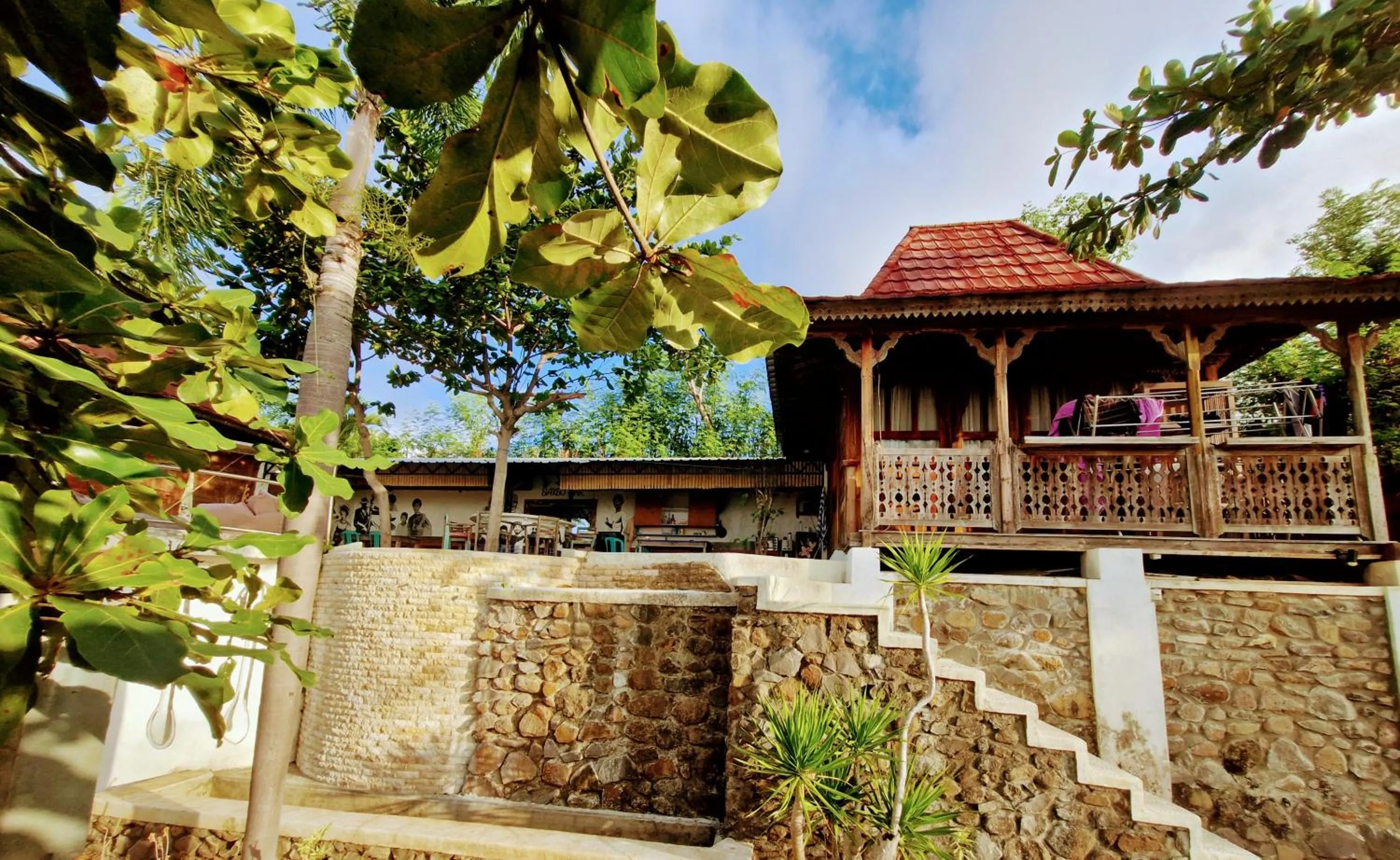 Property building in Villa Bakso Mentigi