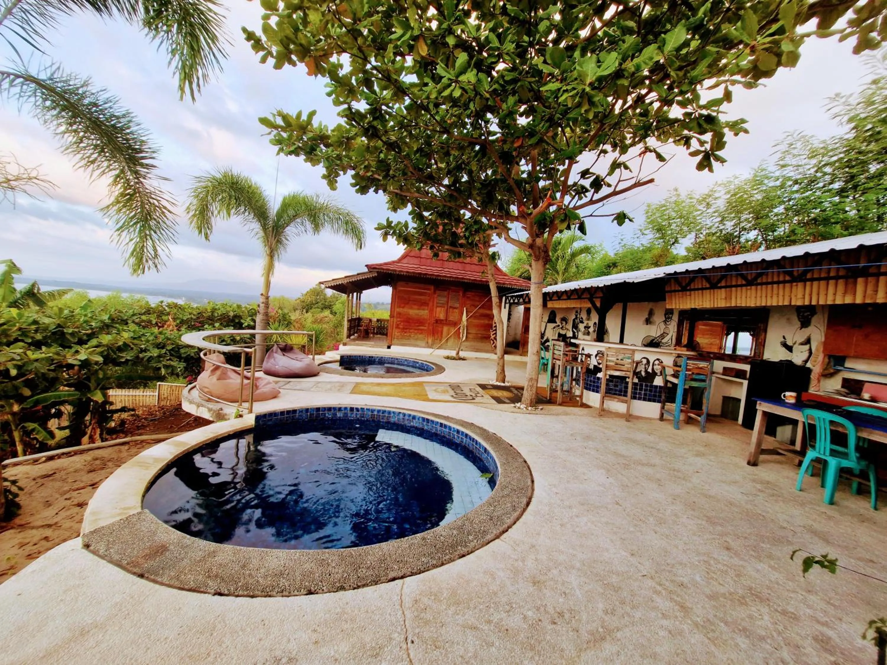 Swimming pool in Villa Bakso Mentigi