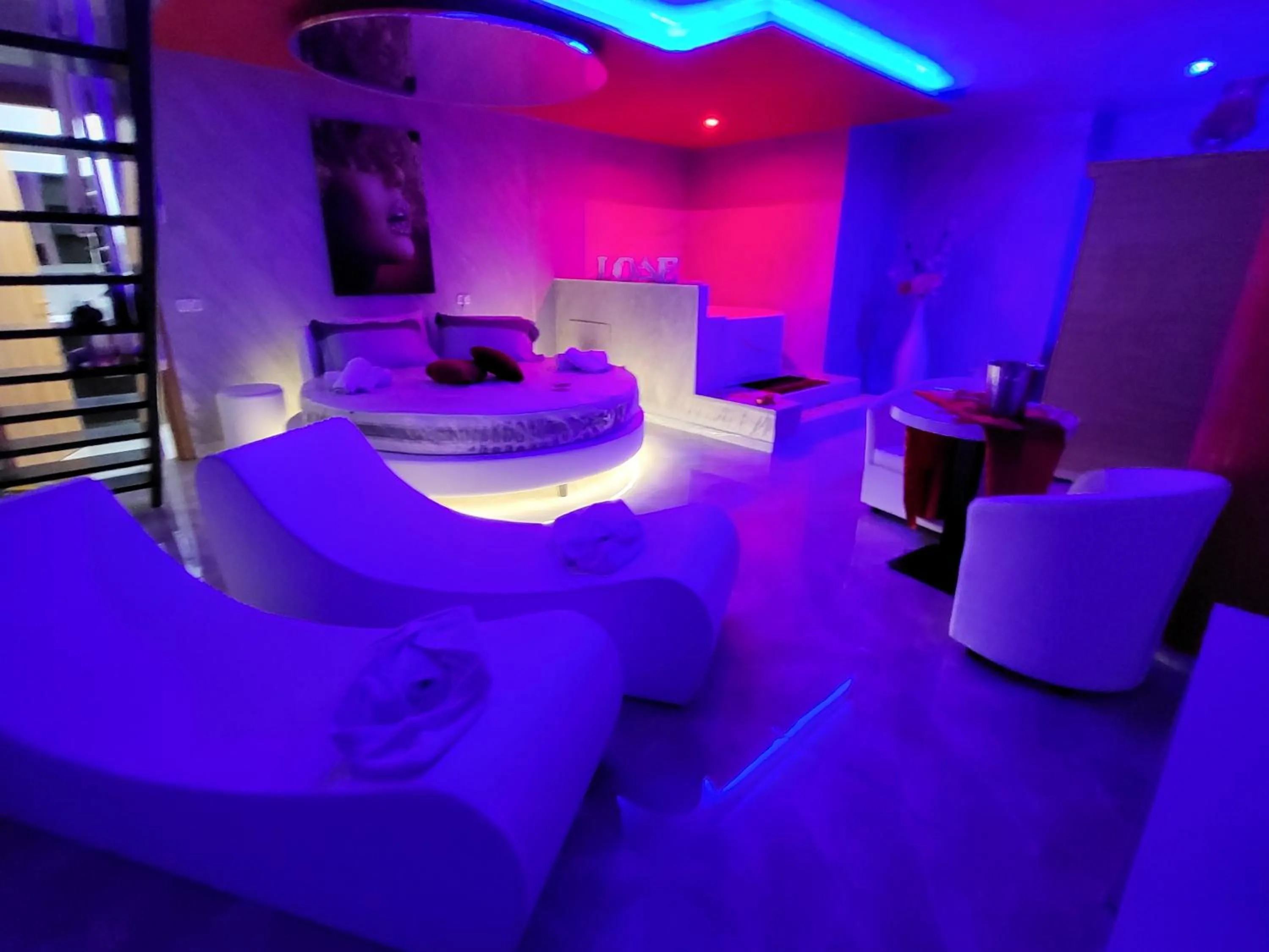 Photo of the whole room, Bed in B&B Luxury Room & SPA