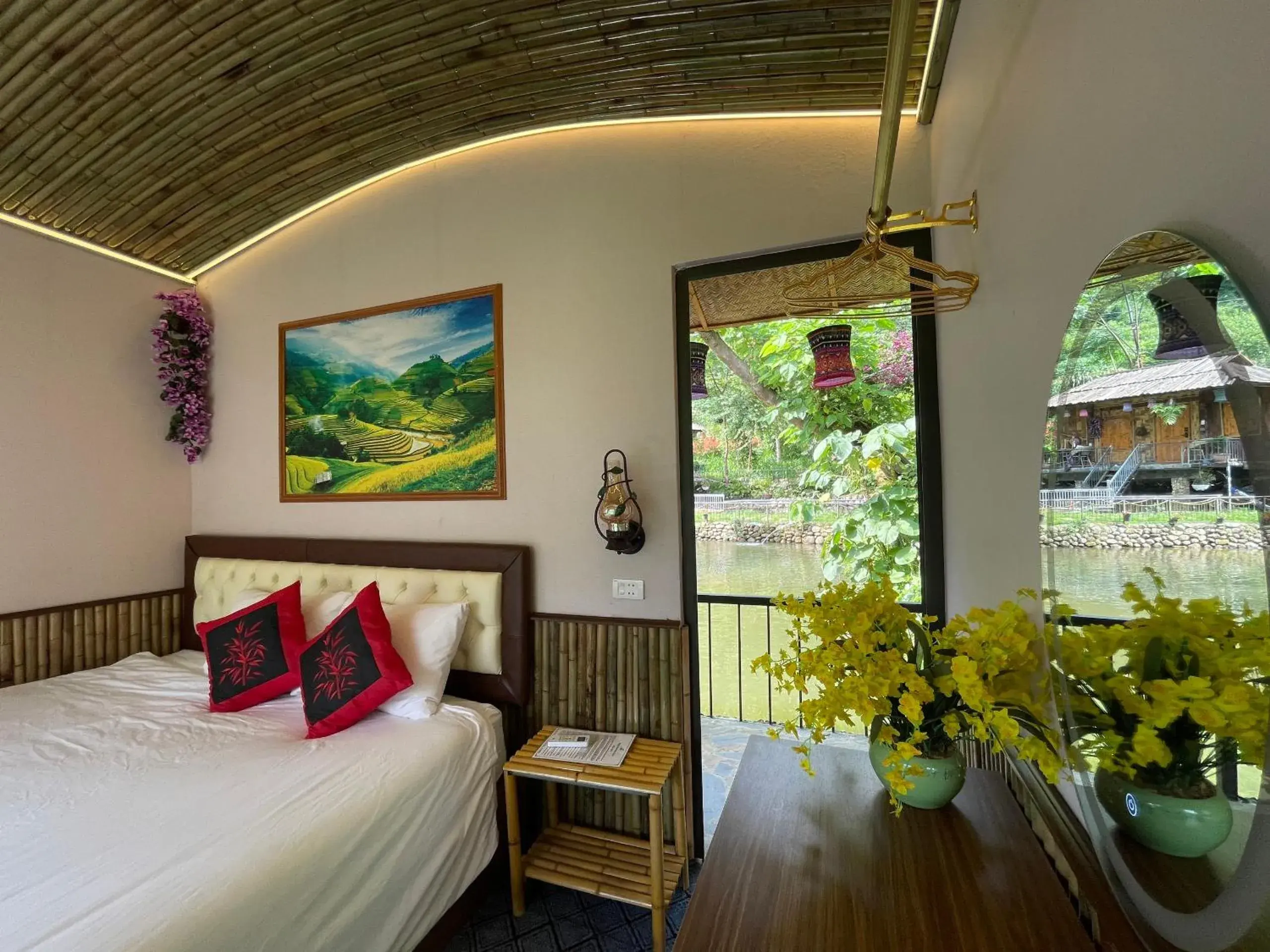 Deluxe Bungalow in Sapa Bamboo Eco Deluxe Bungalow in Sapa Bamboo Eco