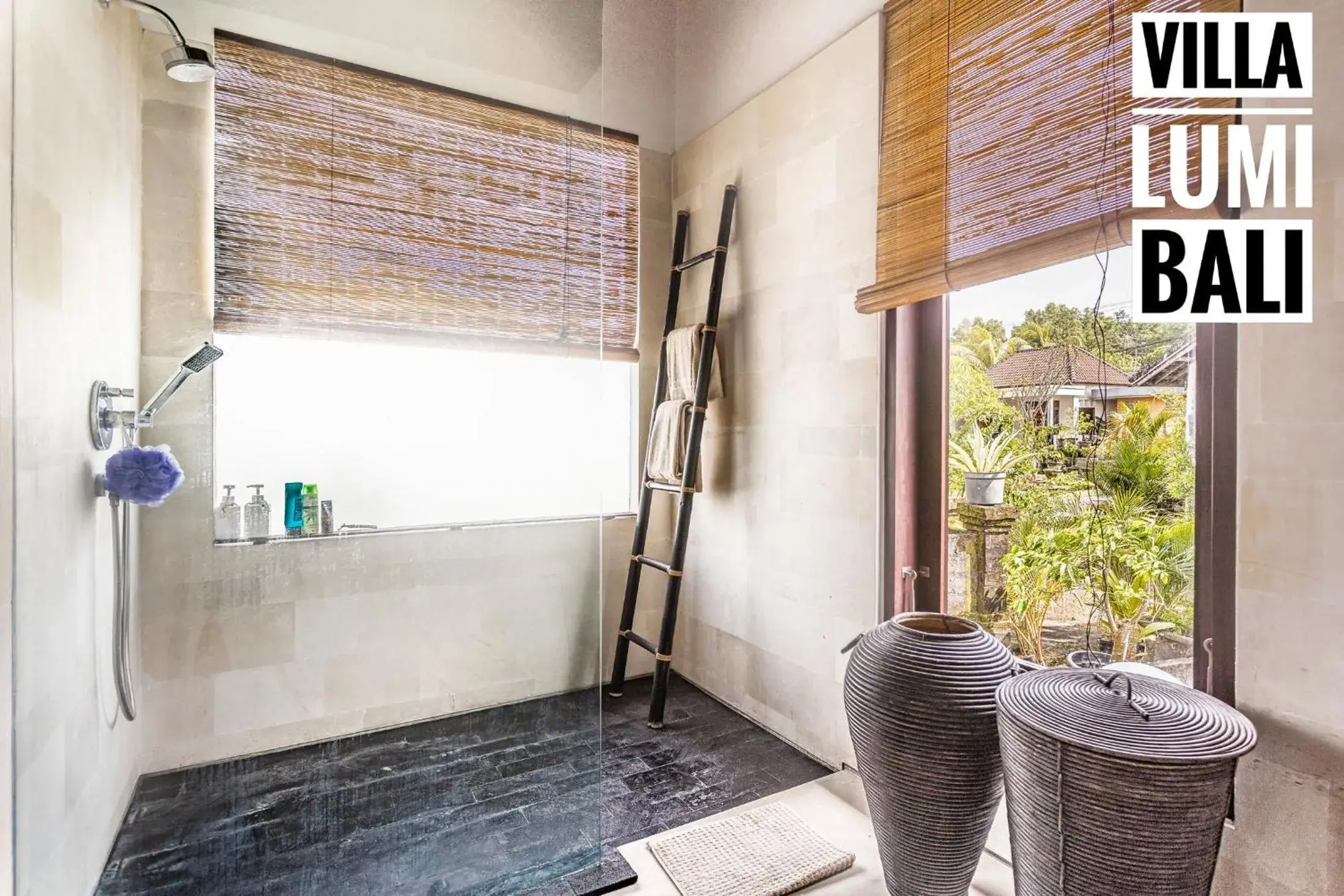 Shower in Lumi Villa Uluwatu Shower in Lumi Villa Uluwatu