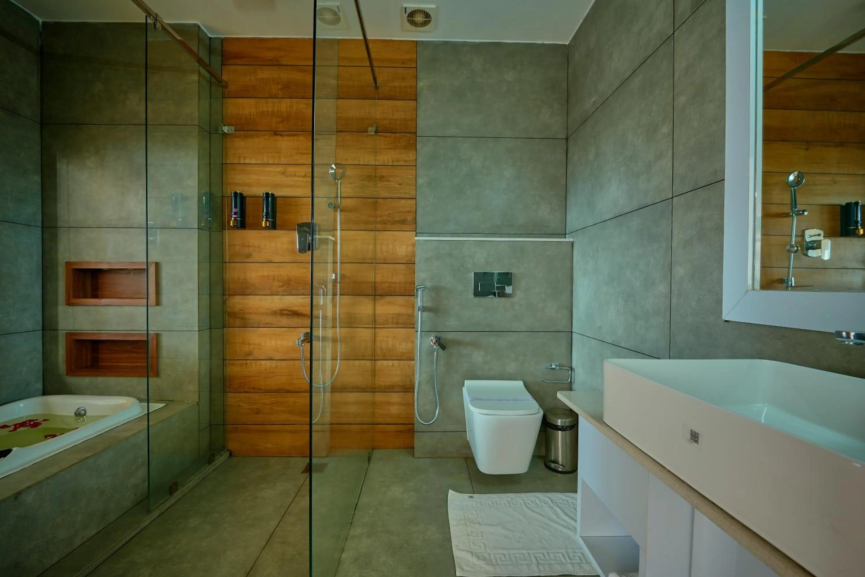 Bathroom in The Planet Munnar