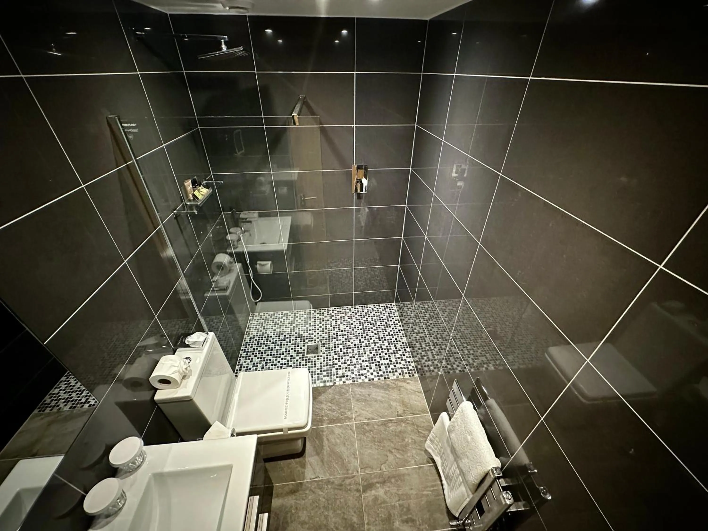 Shower in Halvard Apartments at Castletown