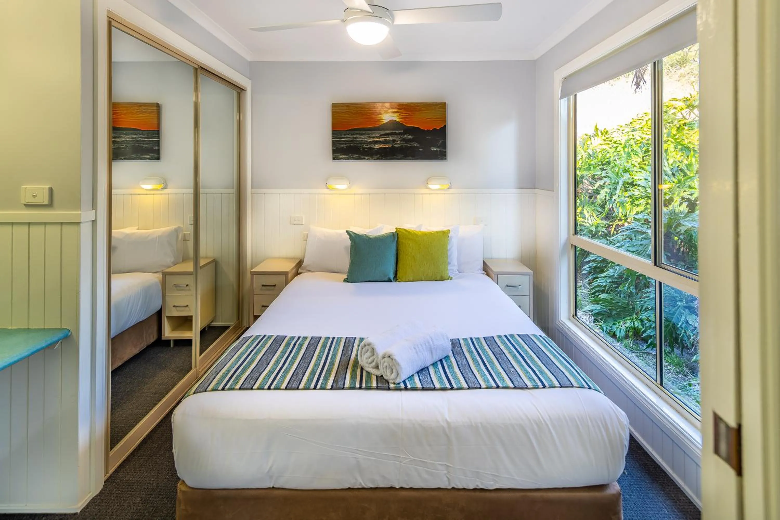 Photo of the whole room, Bed in Ingenia Holidays One Mile Beach