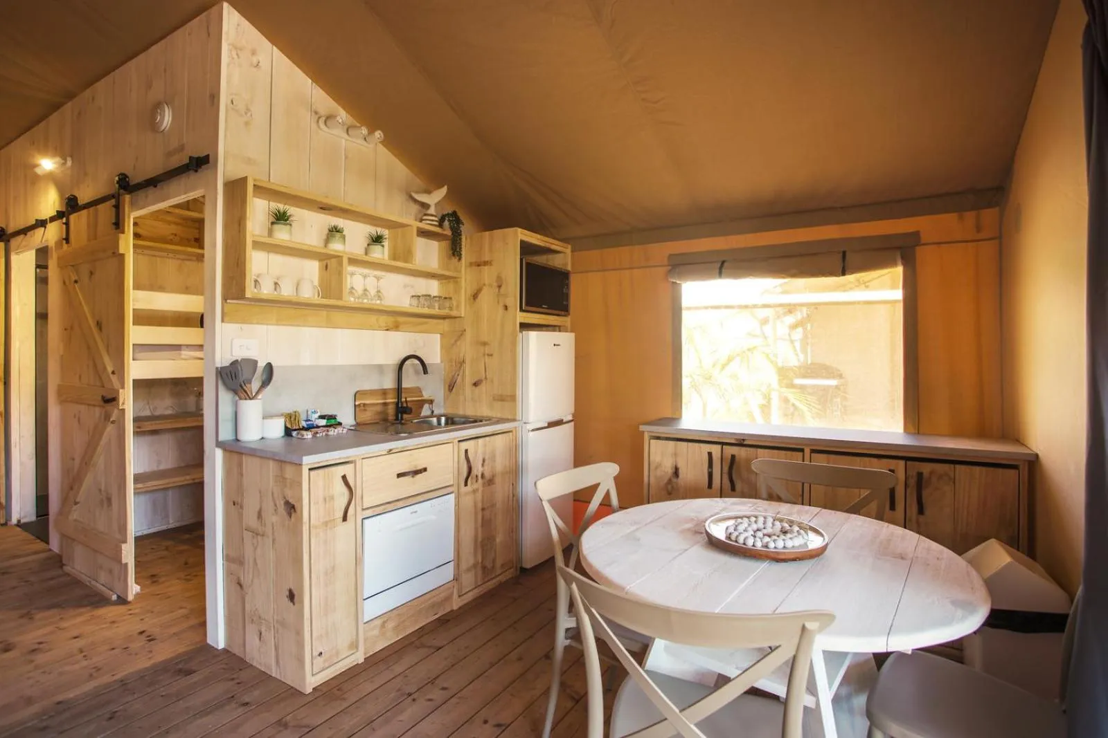 Kitchen or kitchenette in Ingenia Holidays One Mile Beach