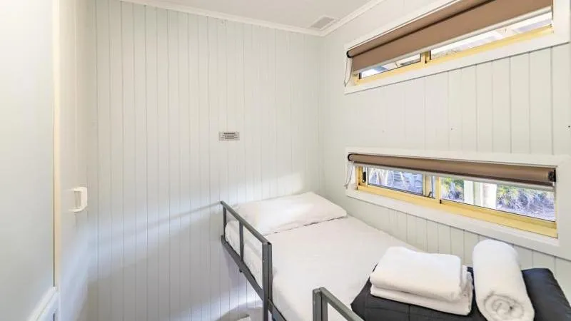 Bedroom, Bed in Ingenia Holidays One Mile Beach