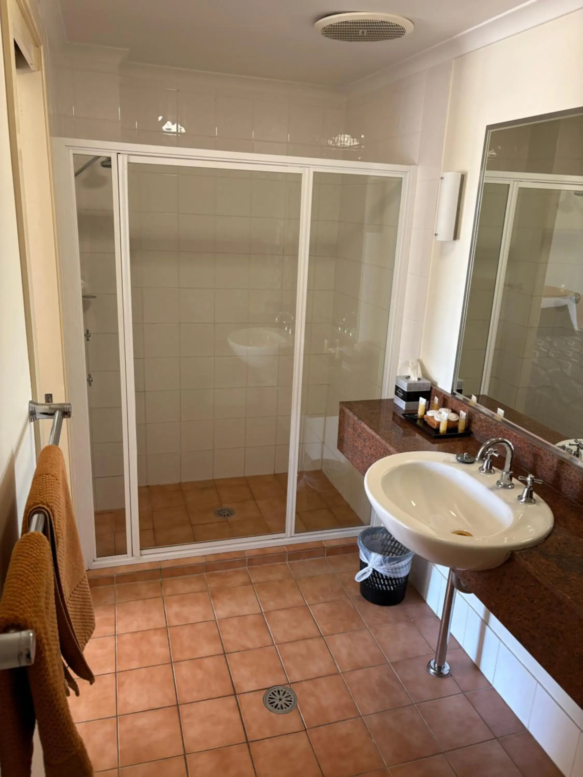 Family Room in Golden Guitar Motor Inn Family Room in Golden Guitar Motor Inn