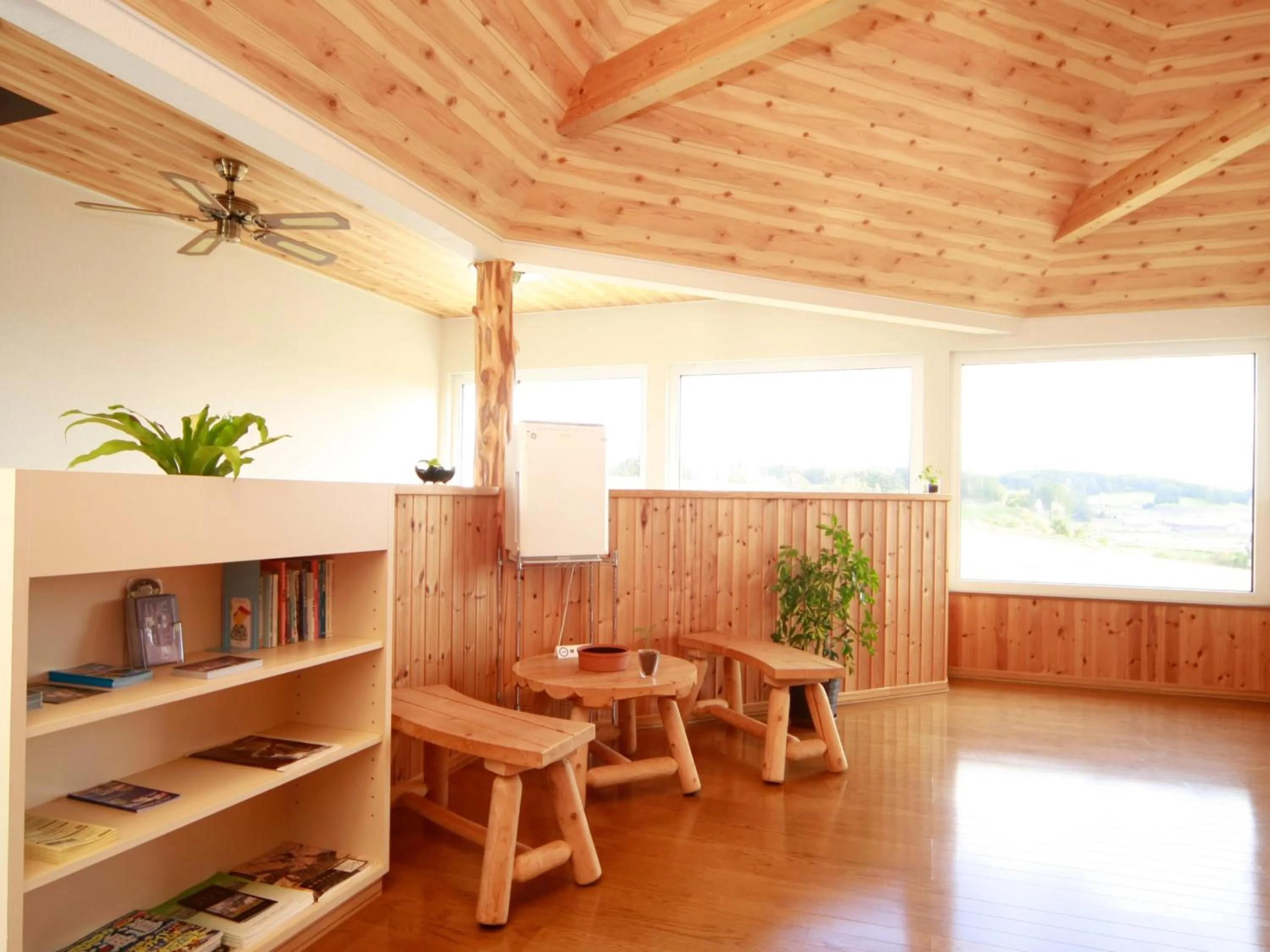 Communal lounge/ TV room in Pension Landscape Furano