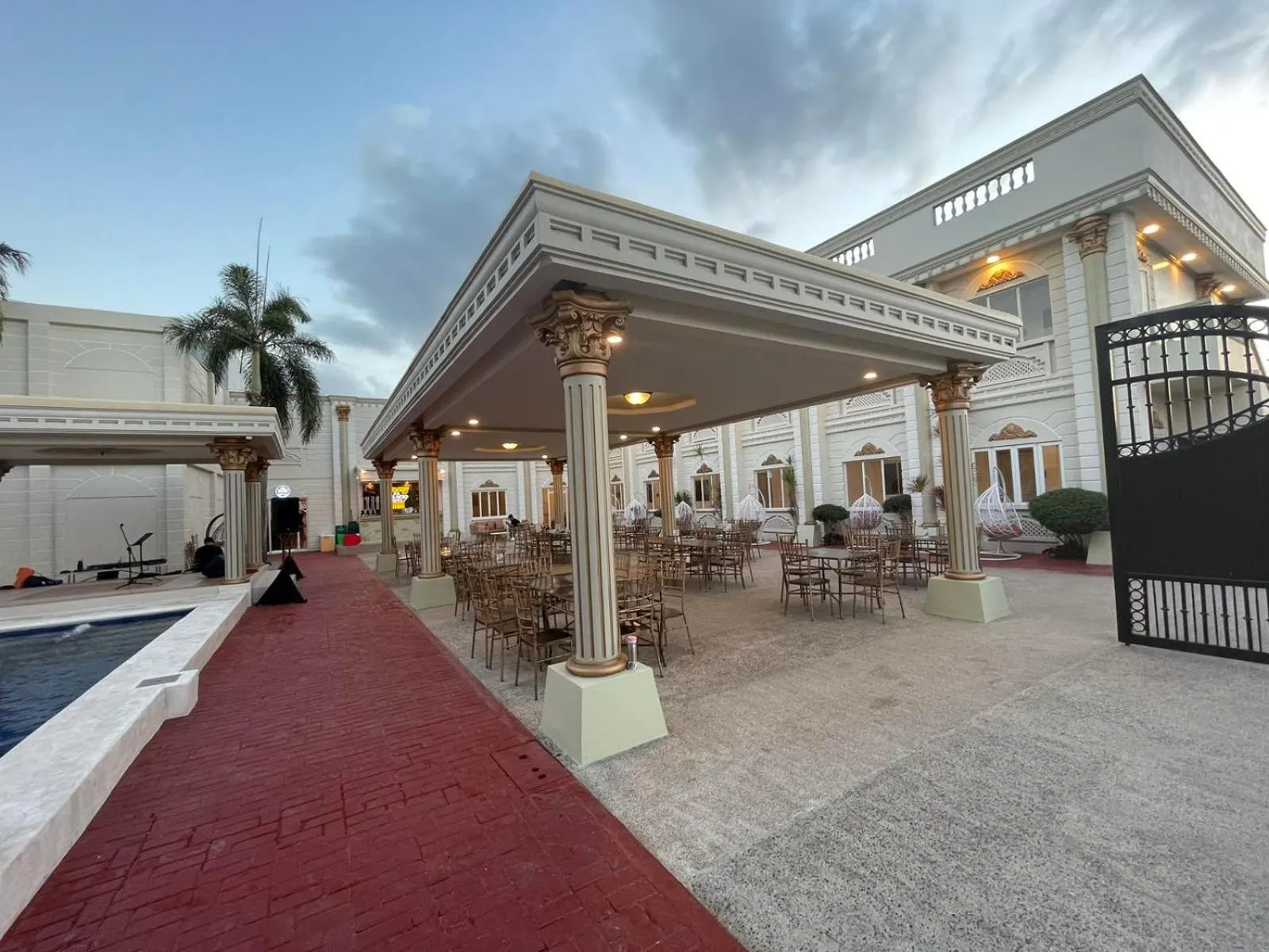 Property building in El Palacio Hotel & Resort