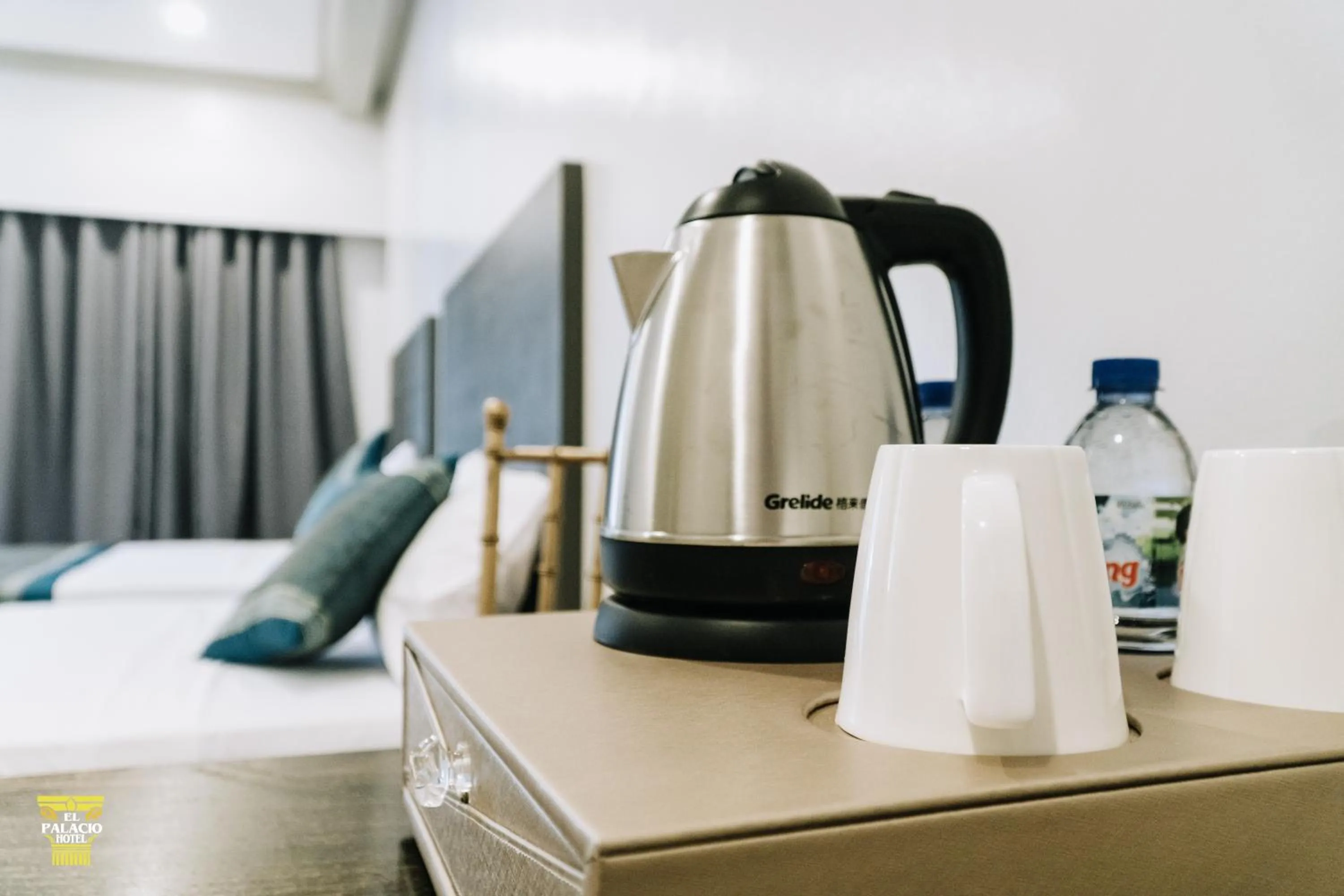 Coffee/tea facilities in El Palacio Hotel & Resort