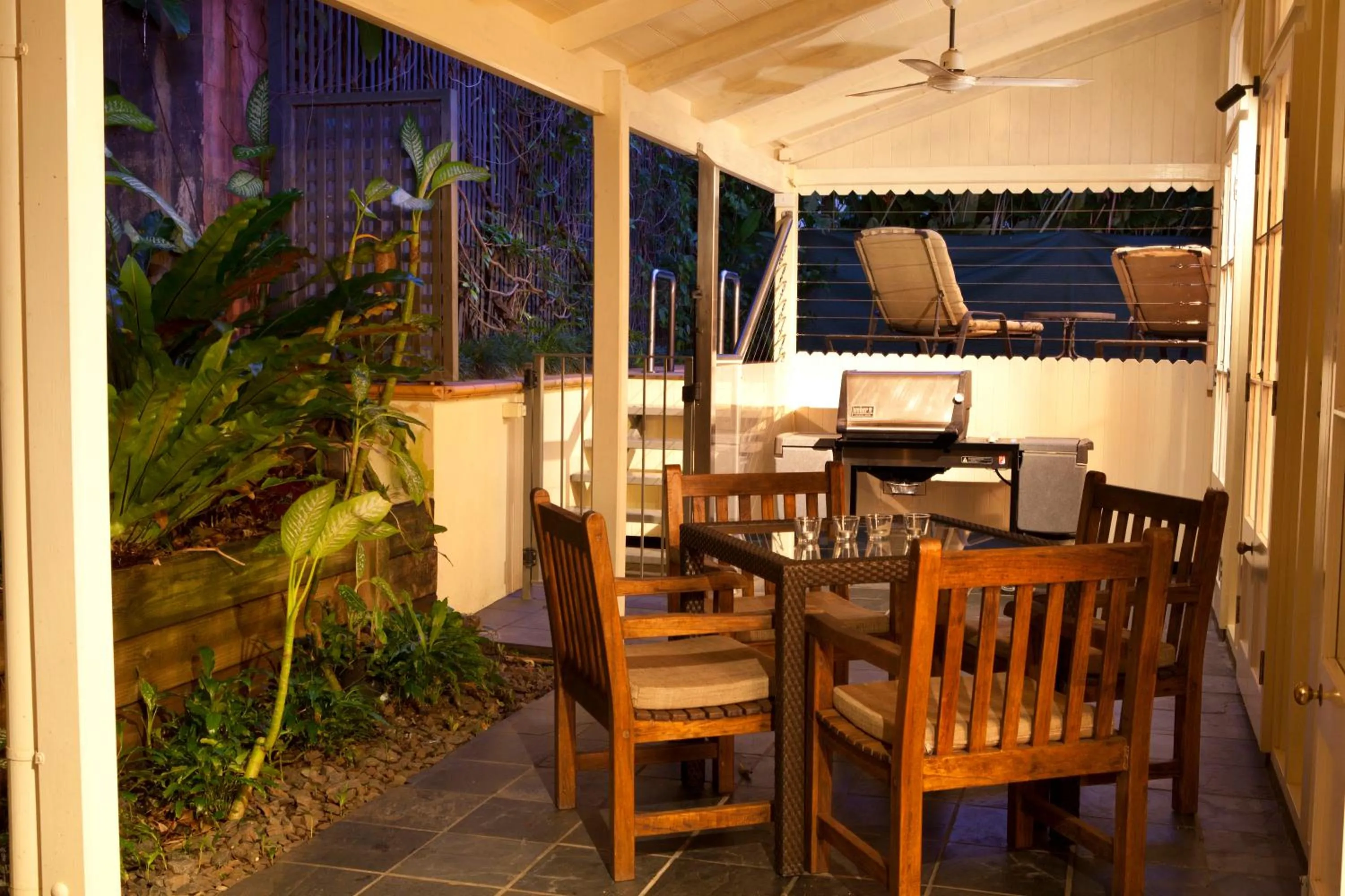 Port Douglas Cottage & Lodge