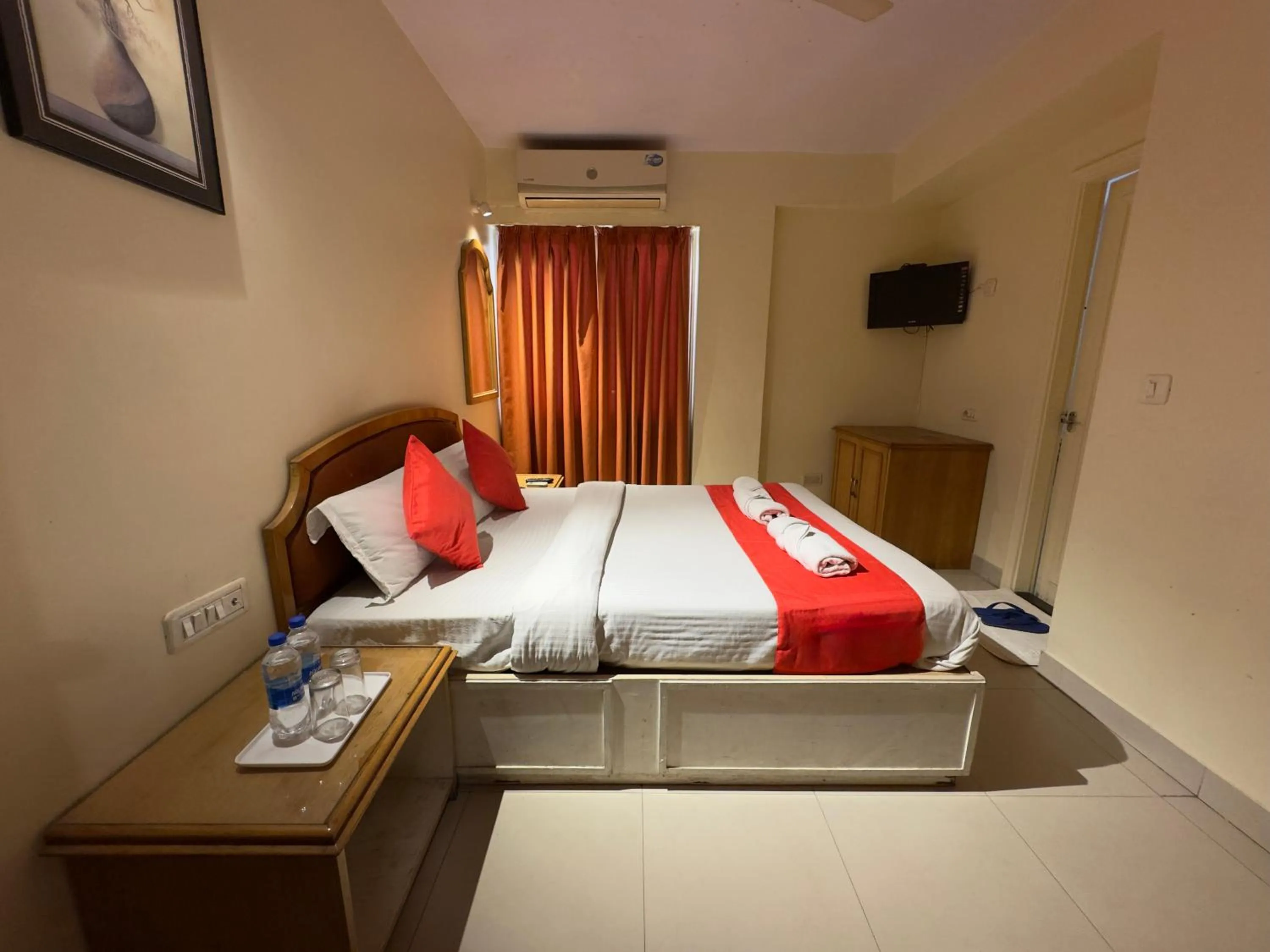 Photo of the whole room, Bed in KANCHAN DEEP