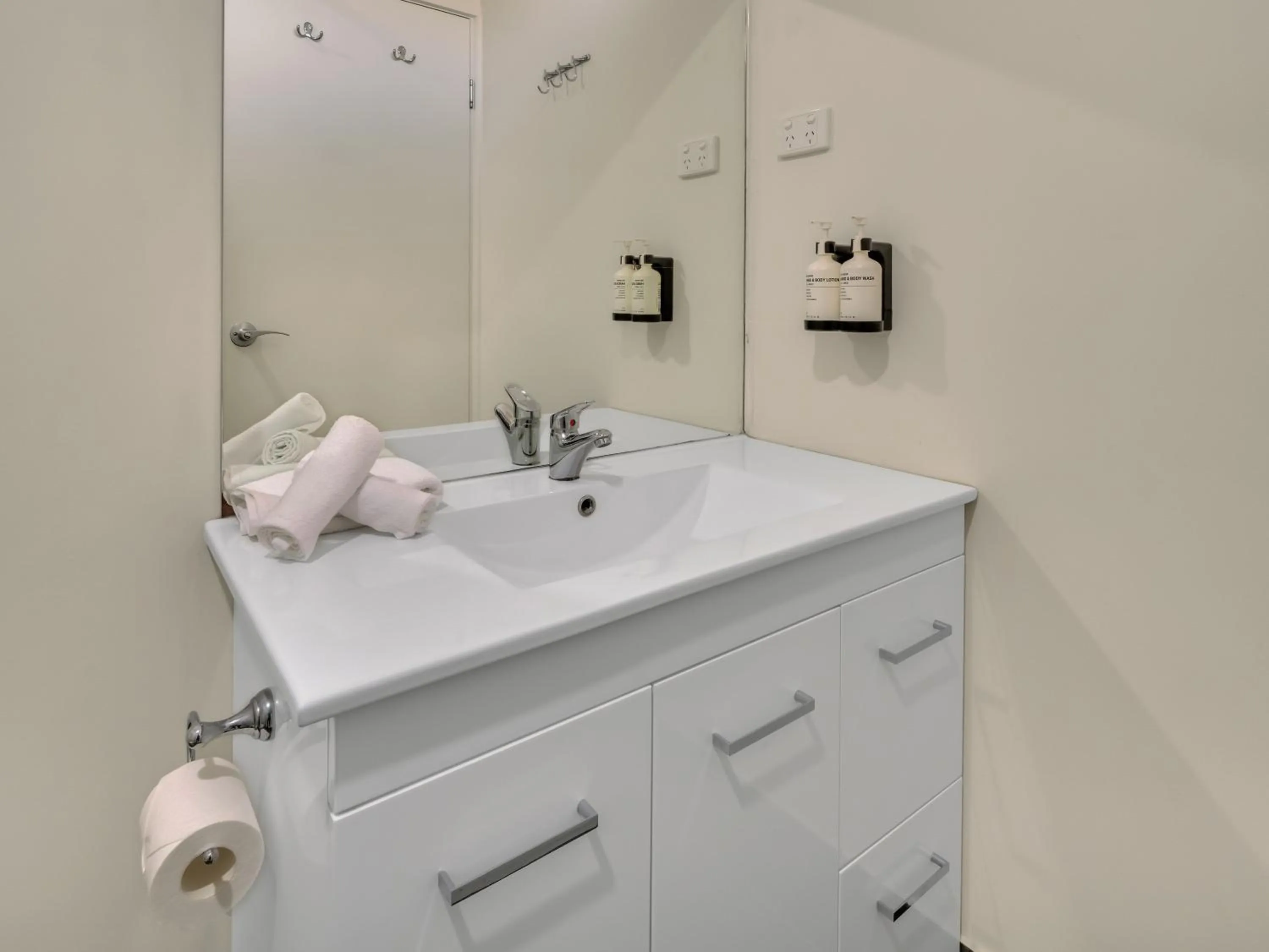 Bathroom in BIG4 Ingenia Holidays Queenscliff Beacon