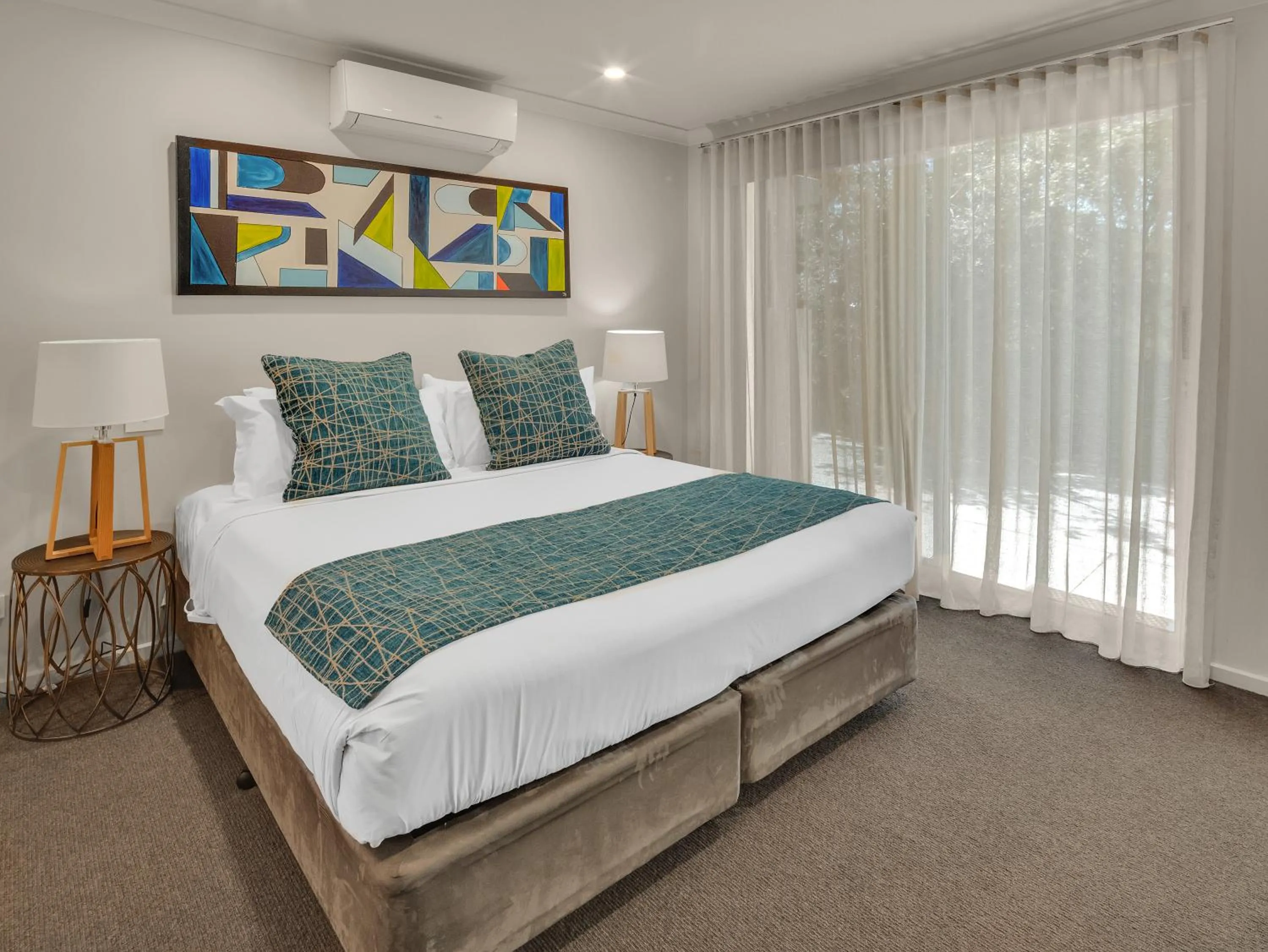 Bed in BIG4 Ingenia Holidays Queenscliff Beacon