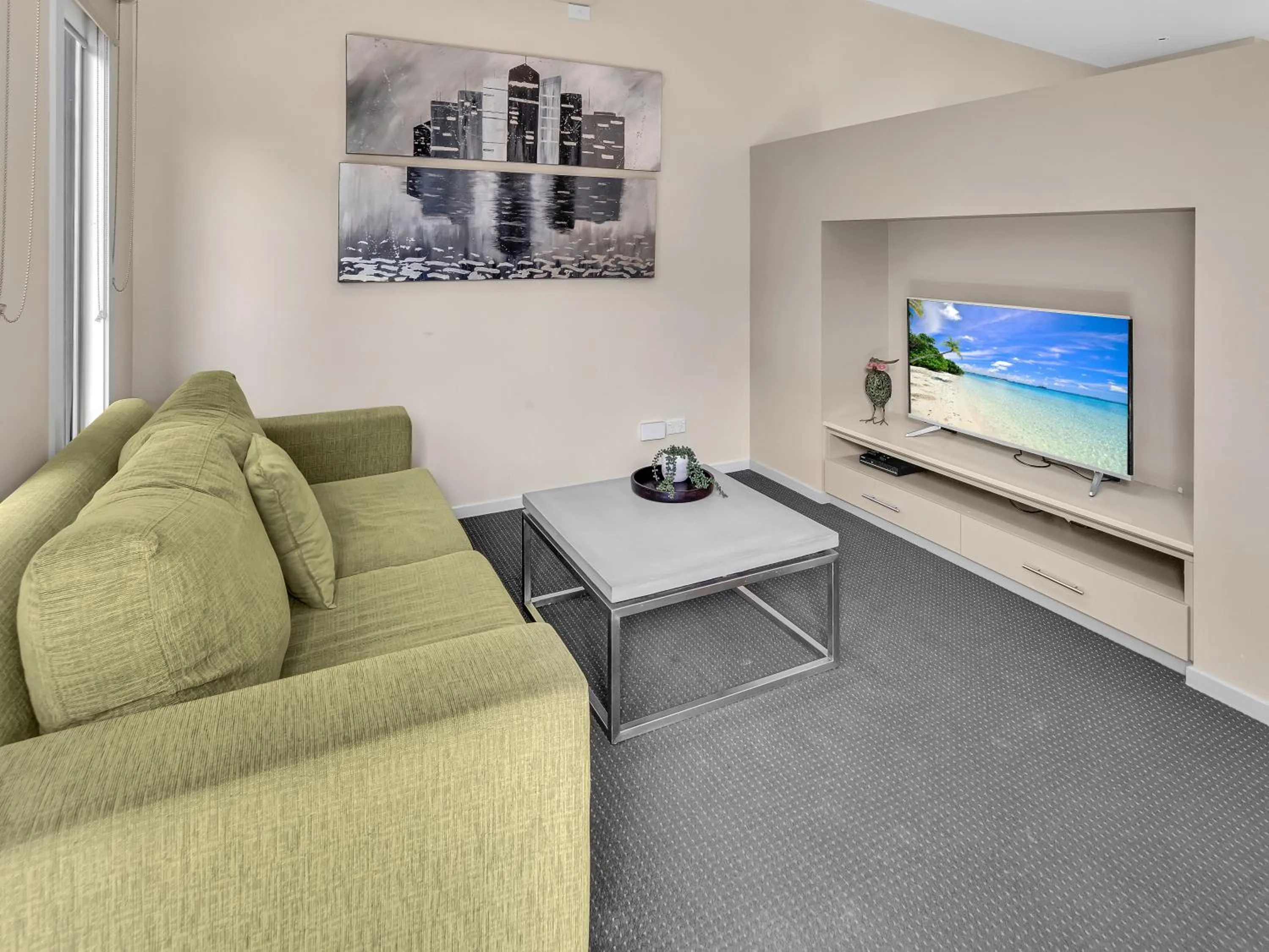 TV and multimedia in BIG4 Ingenia Holidays Queenscliff Beacon