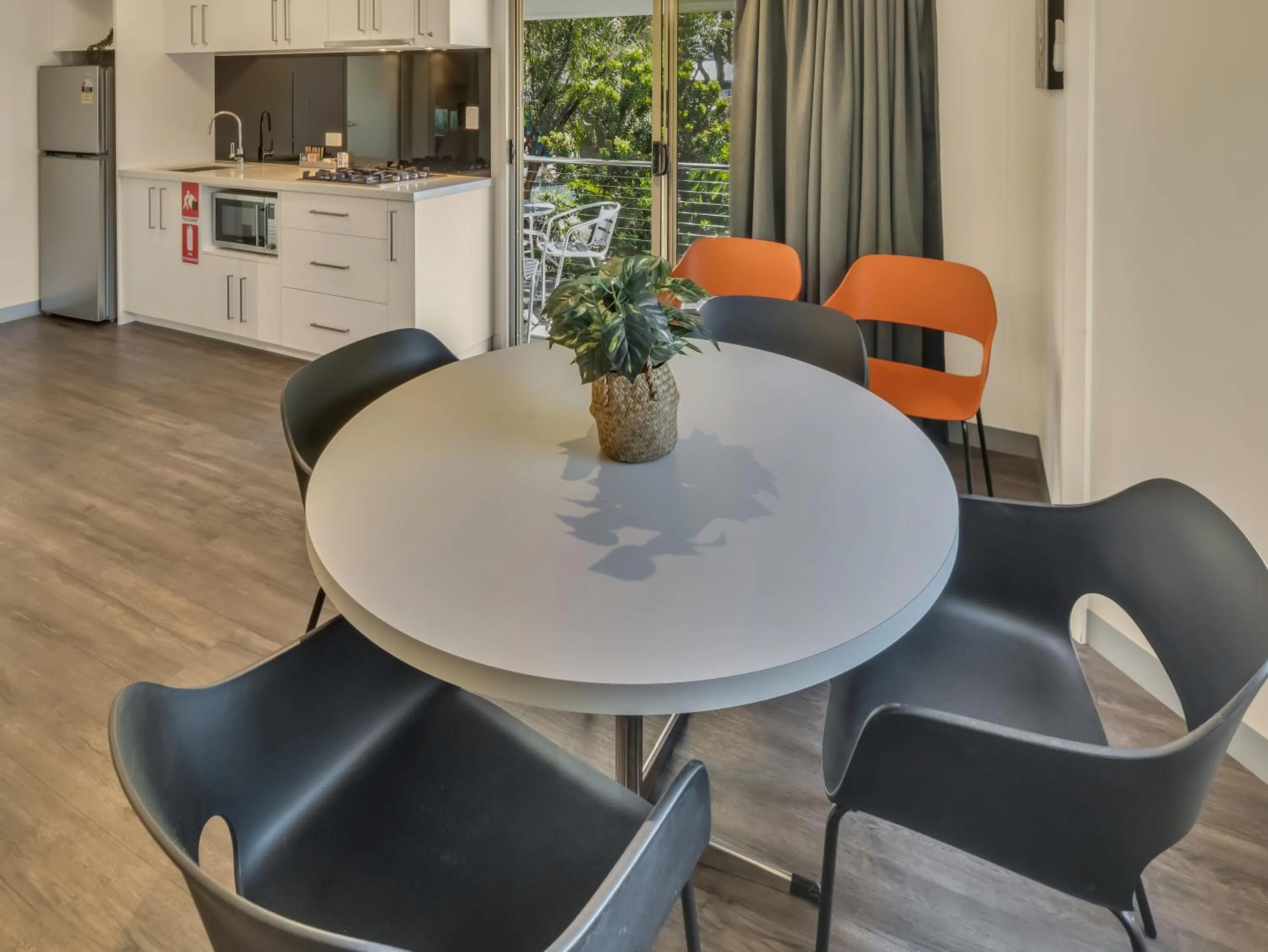 Kitchen or kitchenette in BIG4 Ingenia Holidays Queenscliff Beacon