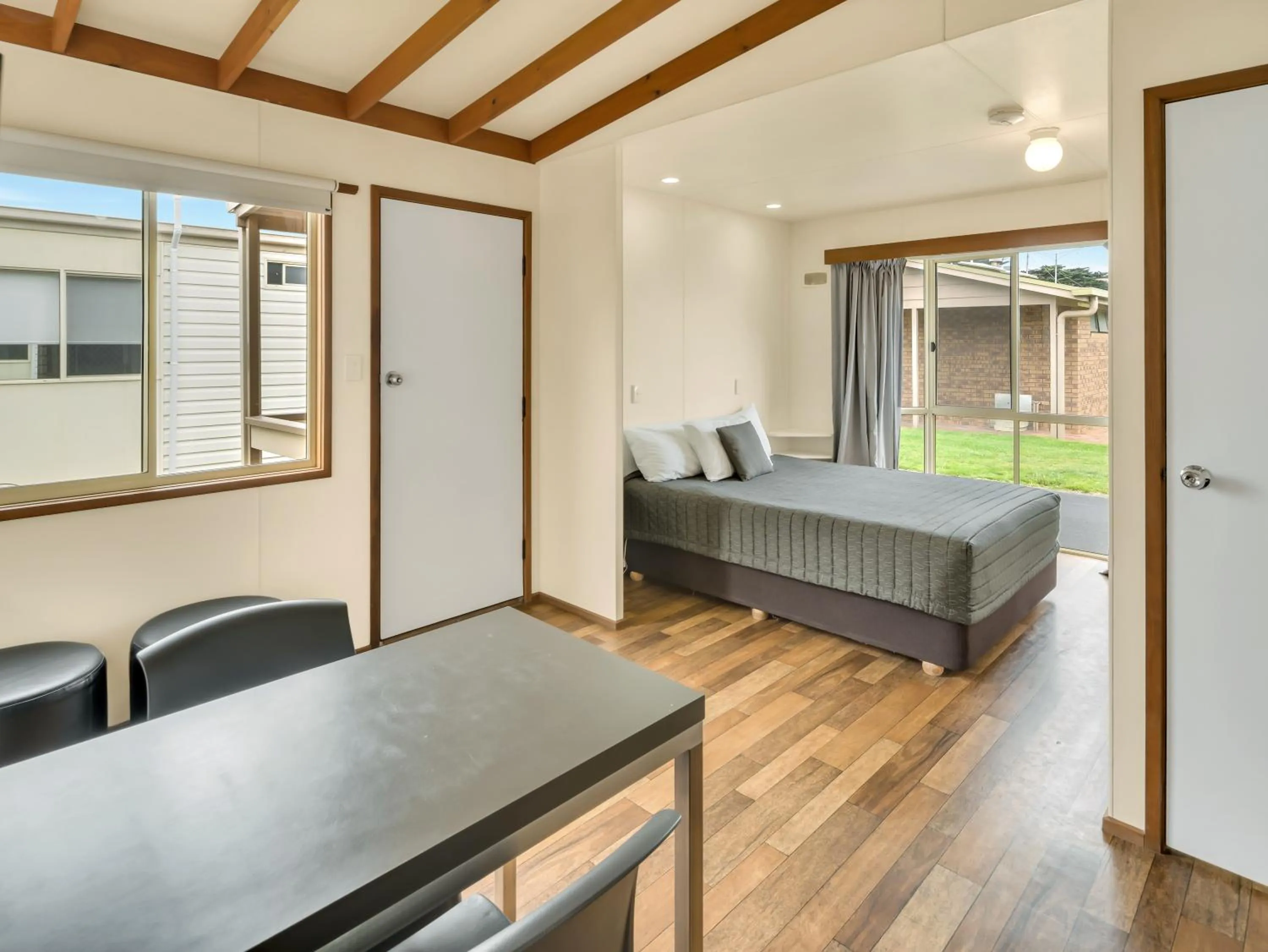 Bed in BIG4 Ingenia Holidays Queenscliff Beacon