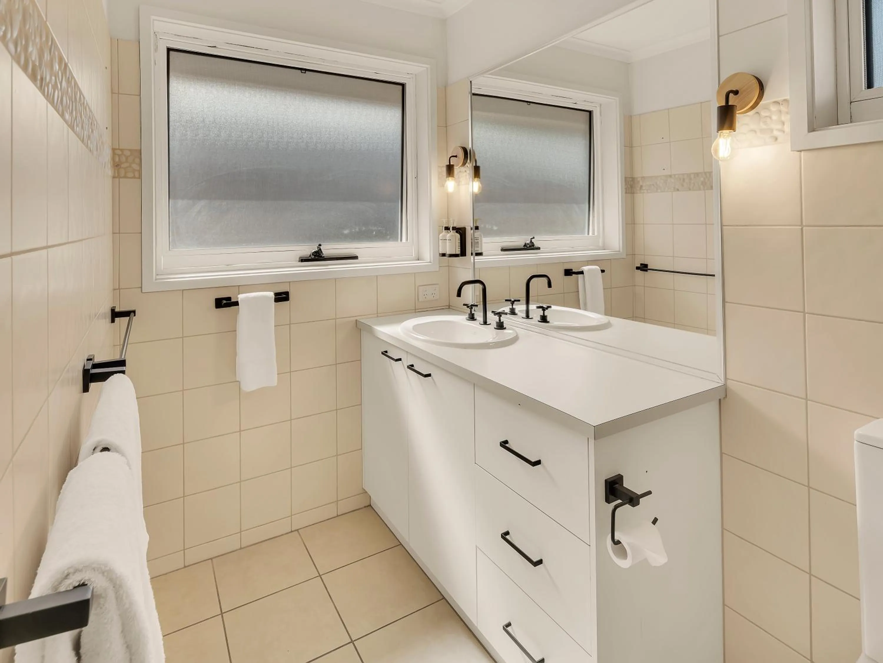 Bathroom in BIG4 Ingenia Holidays Queenscliff Beacon