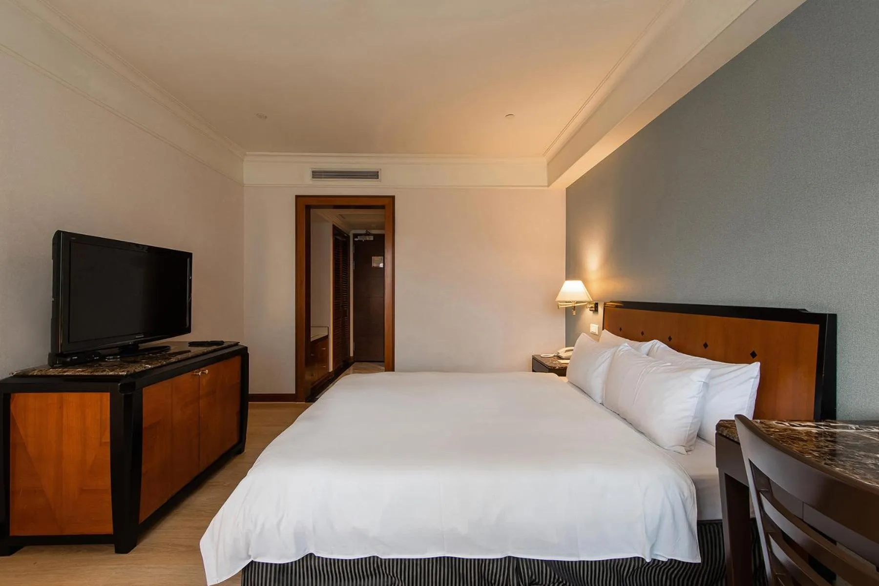 Bed in Hotel National