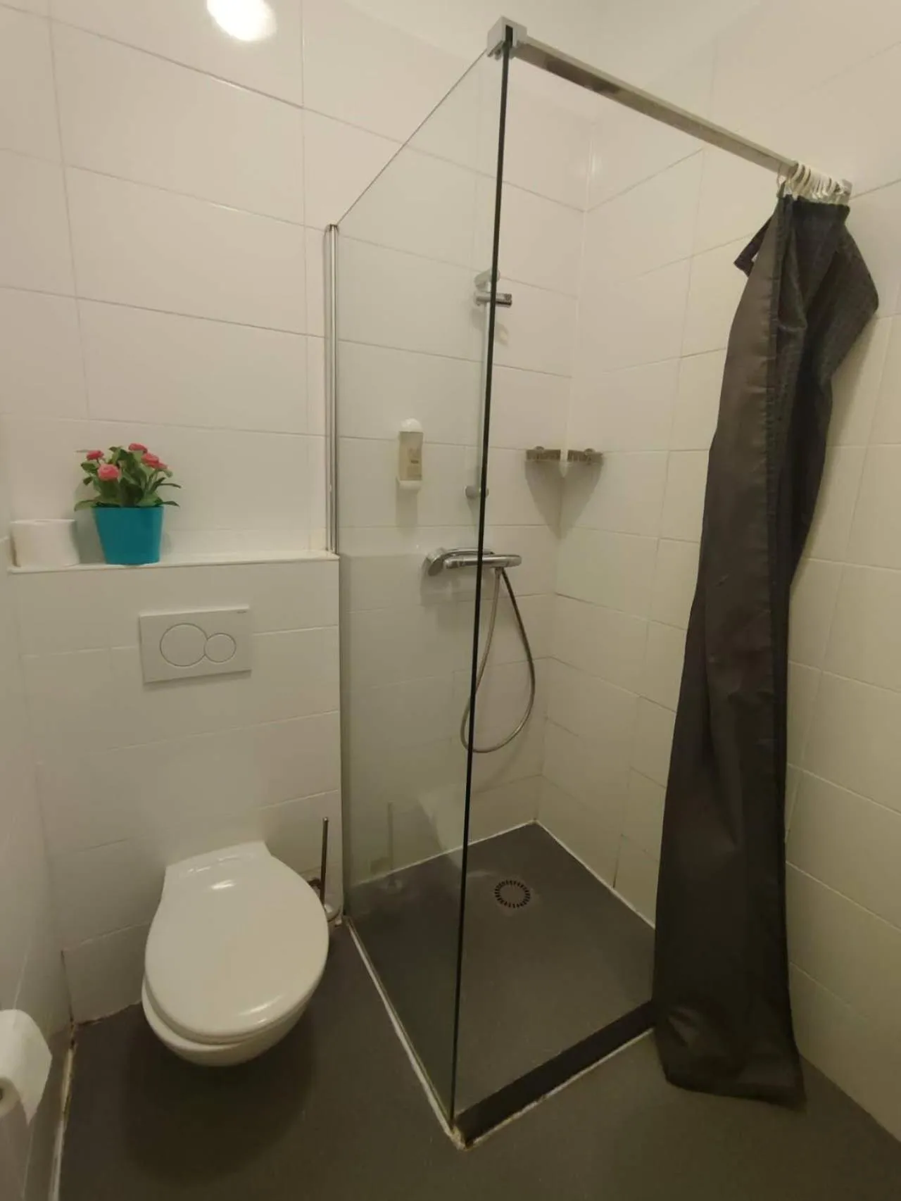 Toilet in New City Hotel Scheveningen