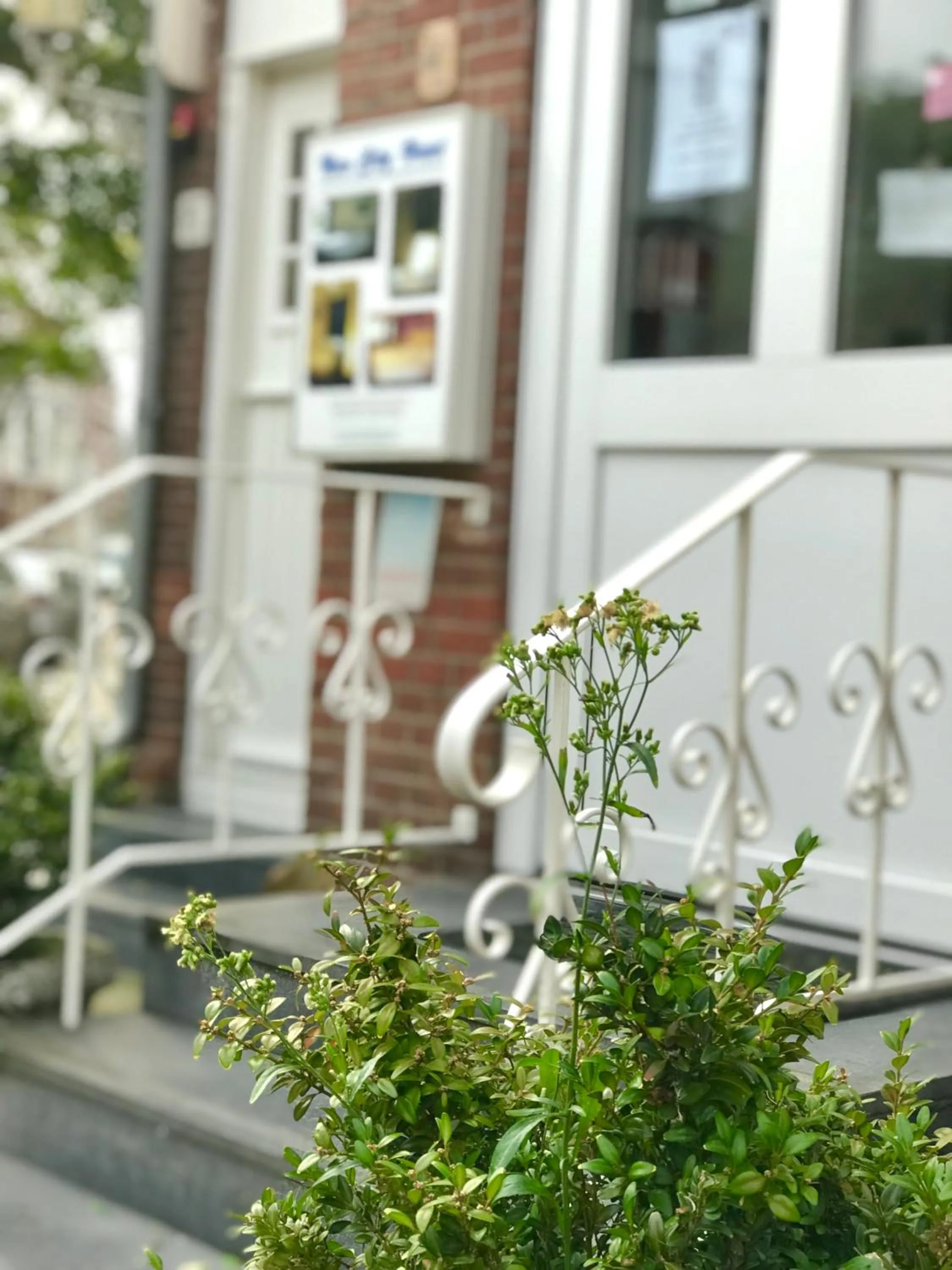 Facade/entrance in New City Hotel Scheveningen