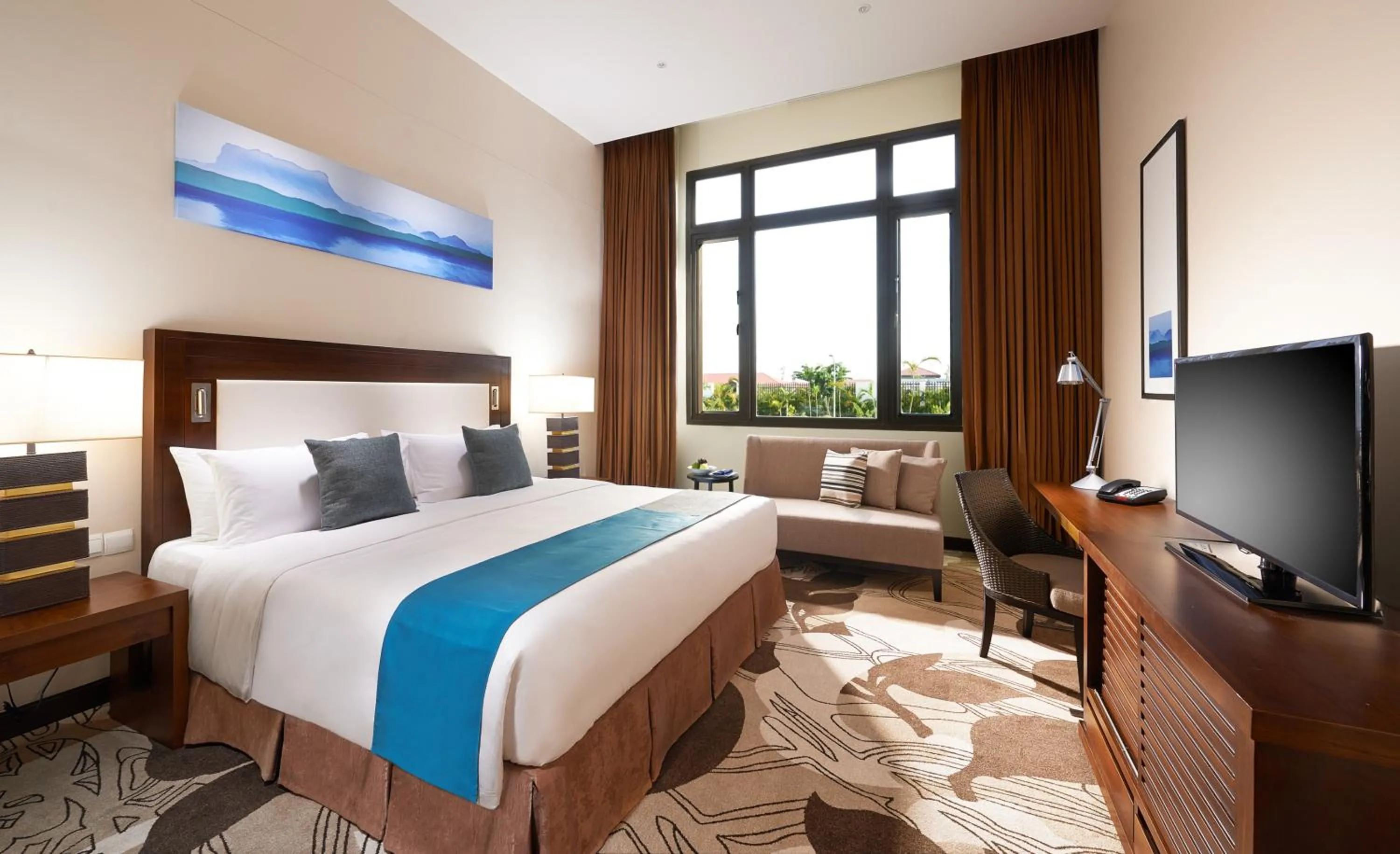 Photo of the whole room, Bed in PARKROYAL Nay Pyi Taw