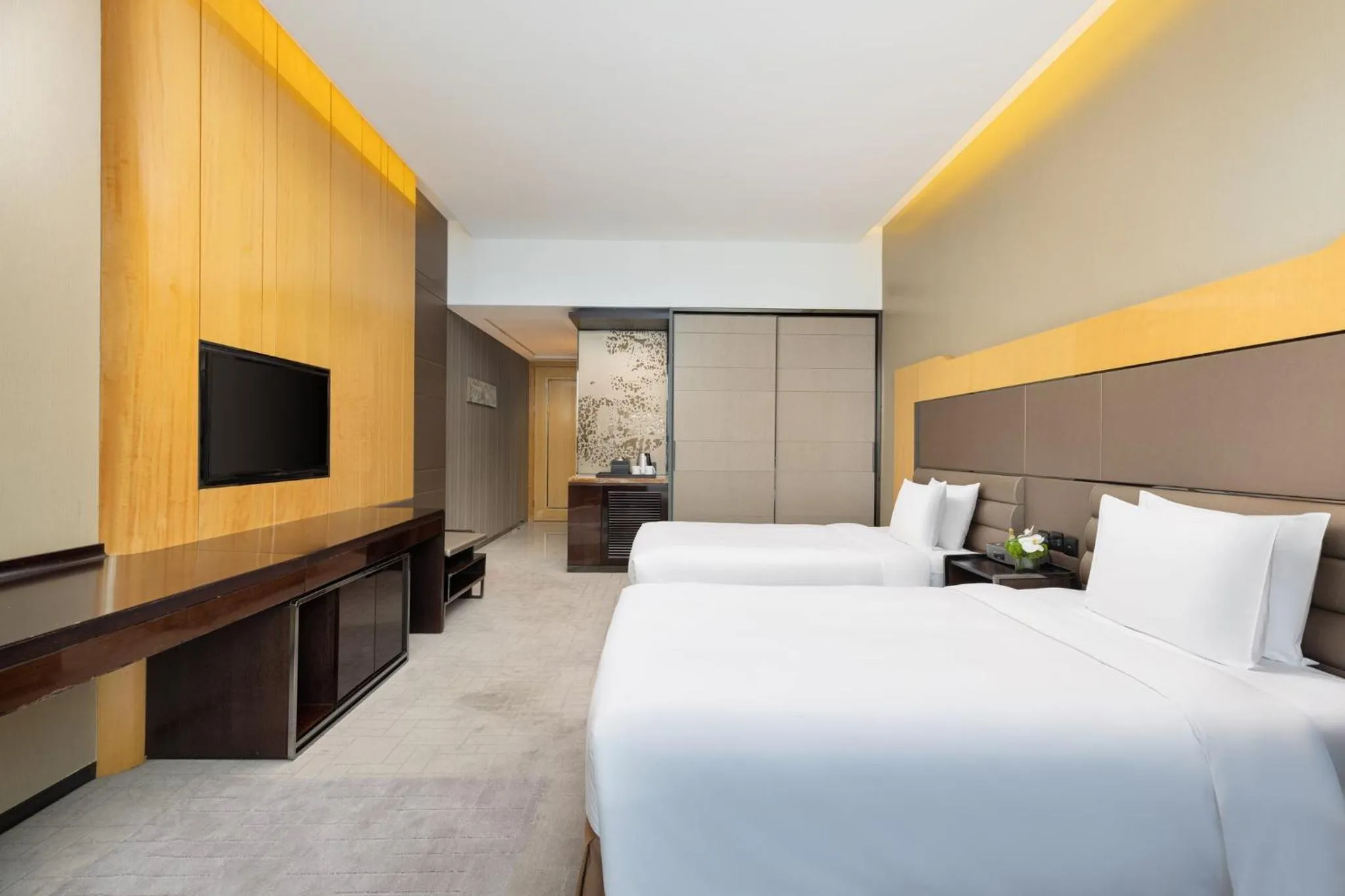 Photo of the whole room, Bed in Crowne Plaza Beijing Lido by IHG