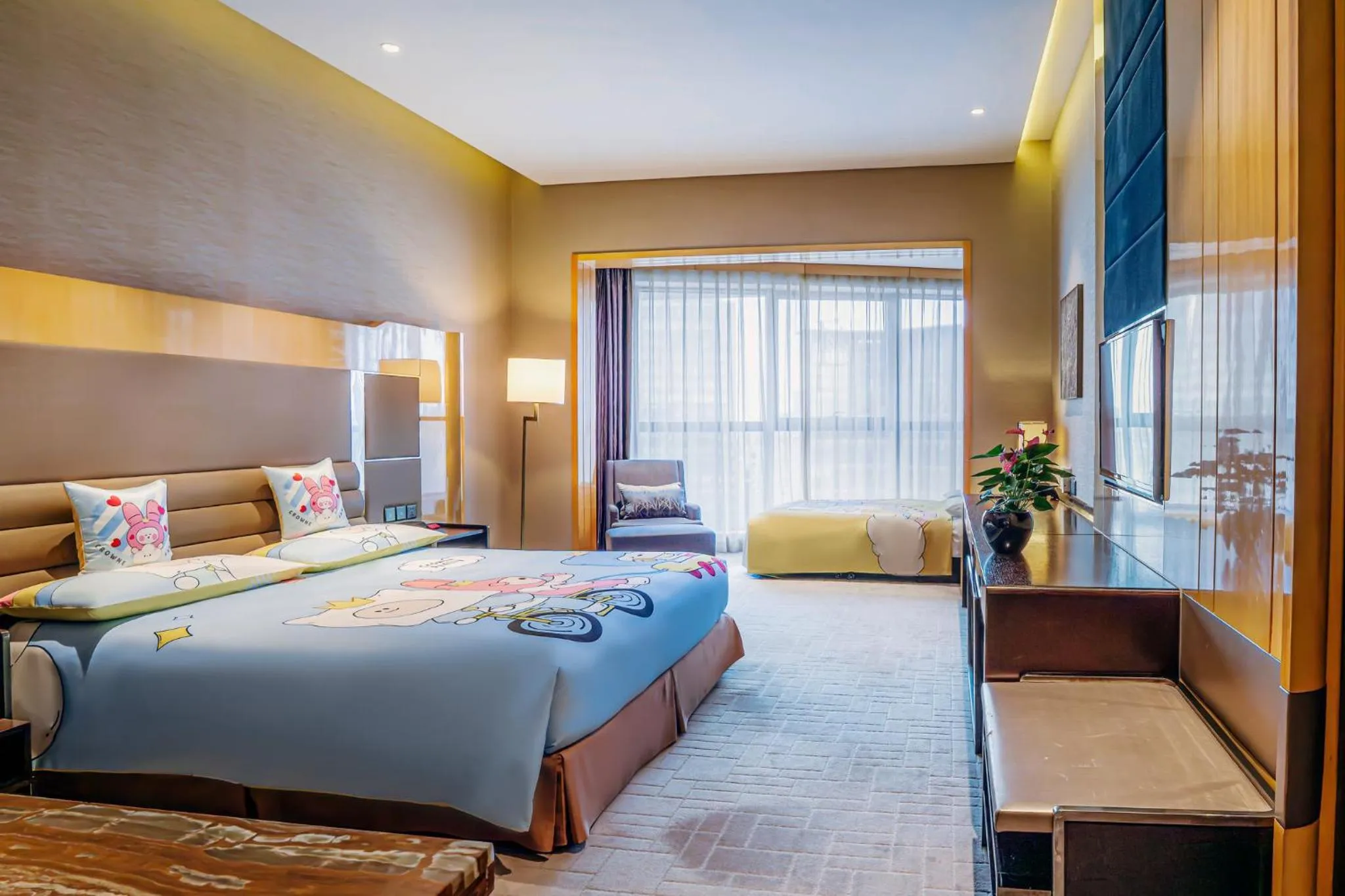 Photo of the whole room, Bed in Crowne Plaza Beijing Lido by IHG