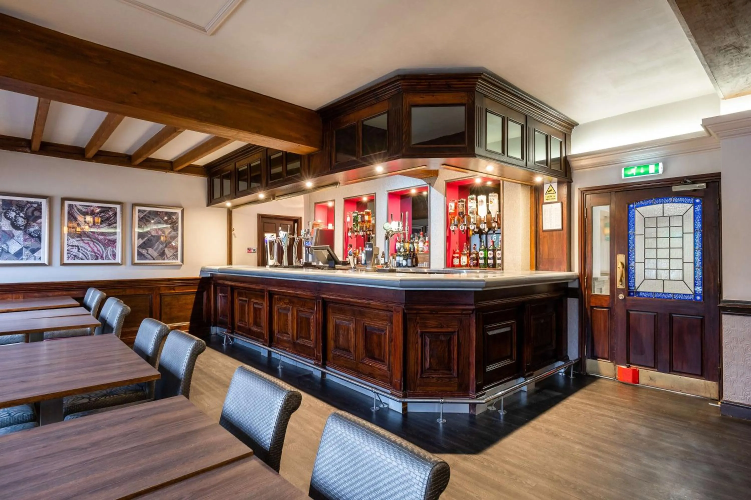 Lounge or bar in The Barn Hotel & Spa