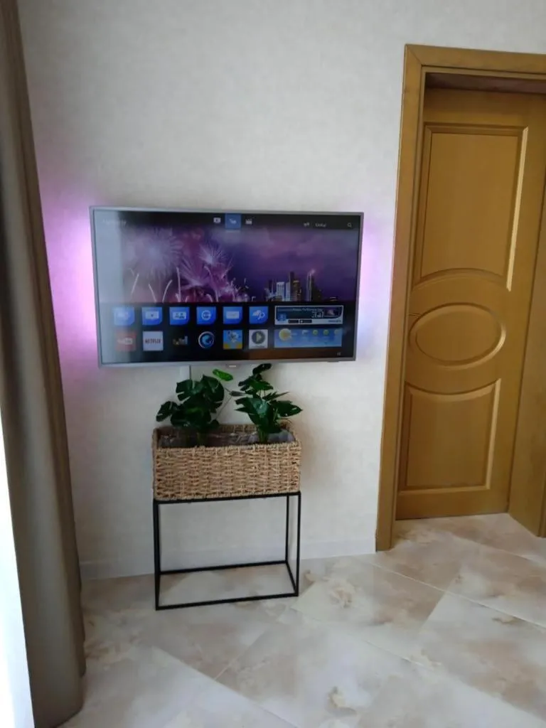 APHRODITE PARK DELUXE