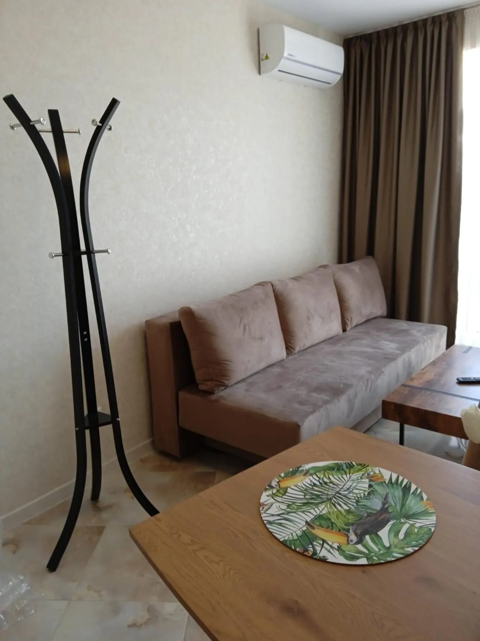 APHRODITE PARK DELUXE