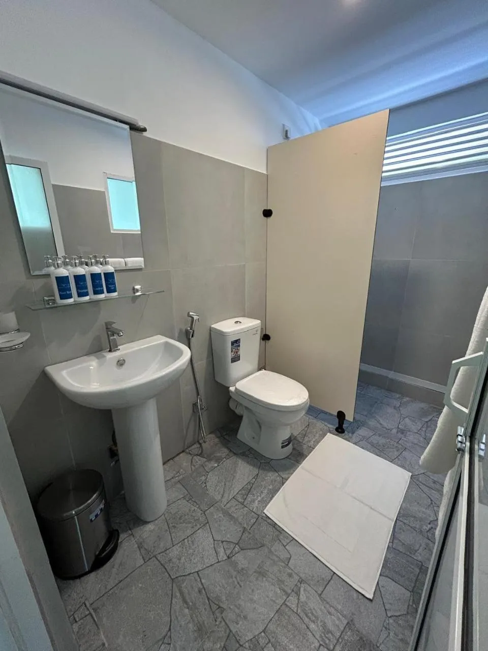 Shower in Sky Pavilion