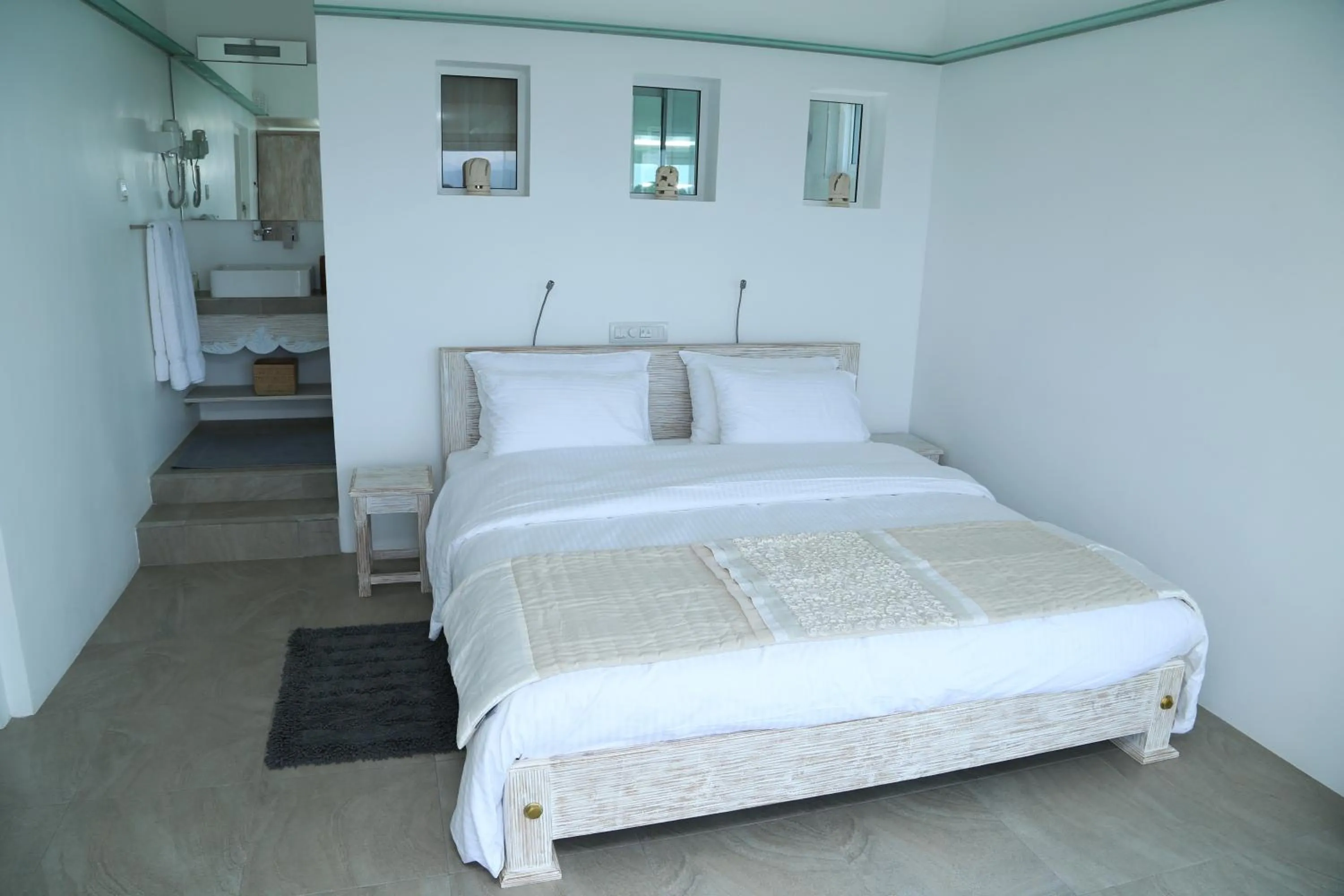 Bedroom, Bed in Sky Pavilion