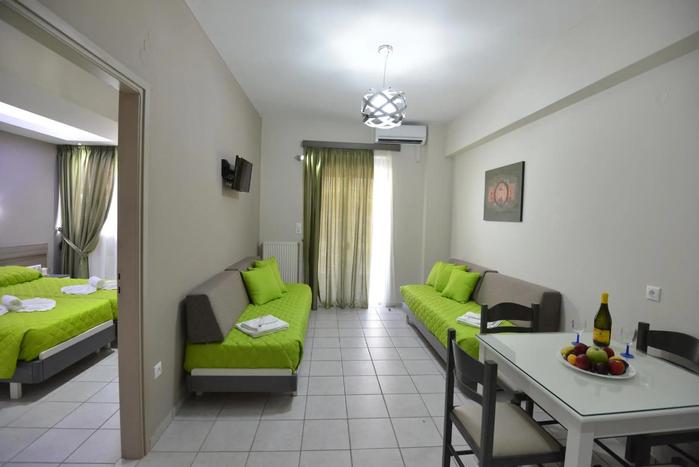 TV and multimedia, Bed in Vesperi Studios & Apartments