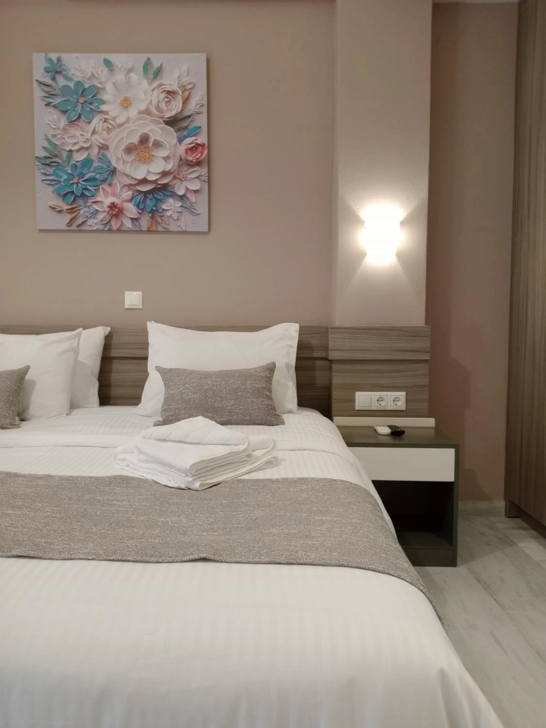 Bed in Vesperi Studios & Apartments