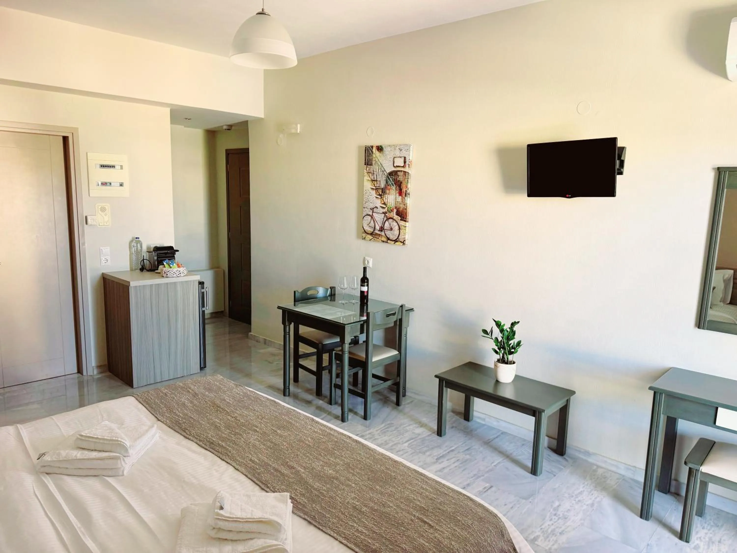 TV and multimedia, Bed in Vesperi Studios & Apartments