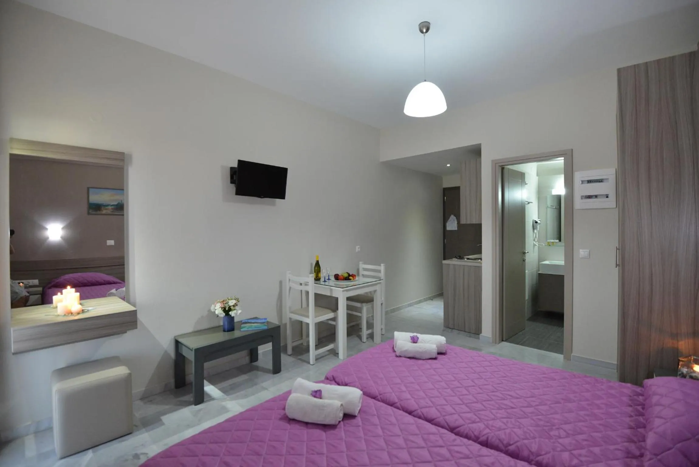 TV and multimedia, Bed in Vesperi Studios & Apartments