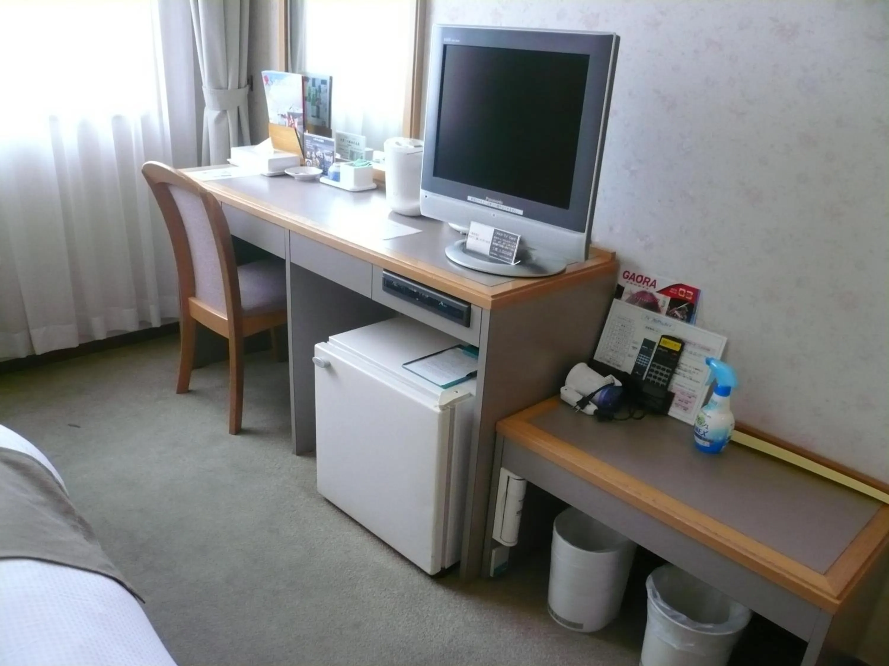 TV and multimedia, Bed in Takayama City Hotel Four Seasons