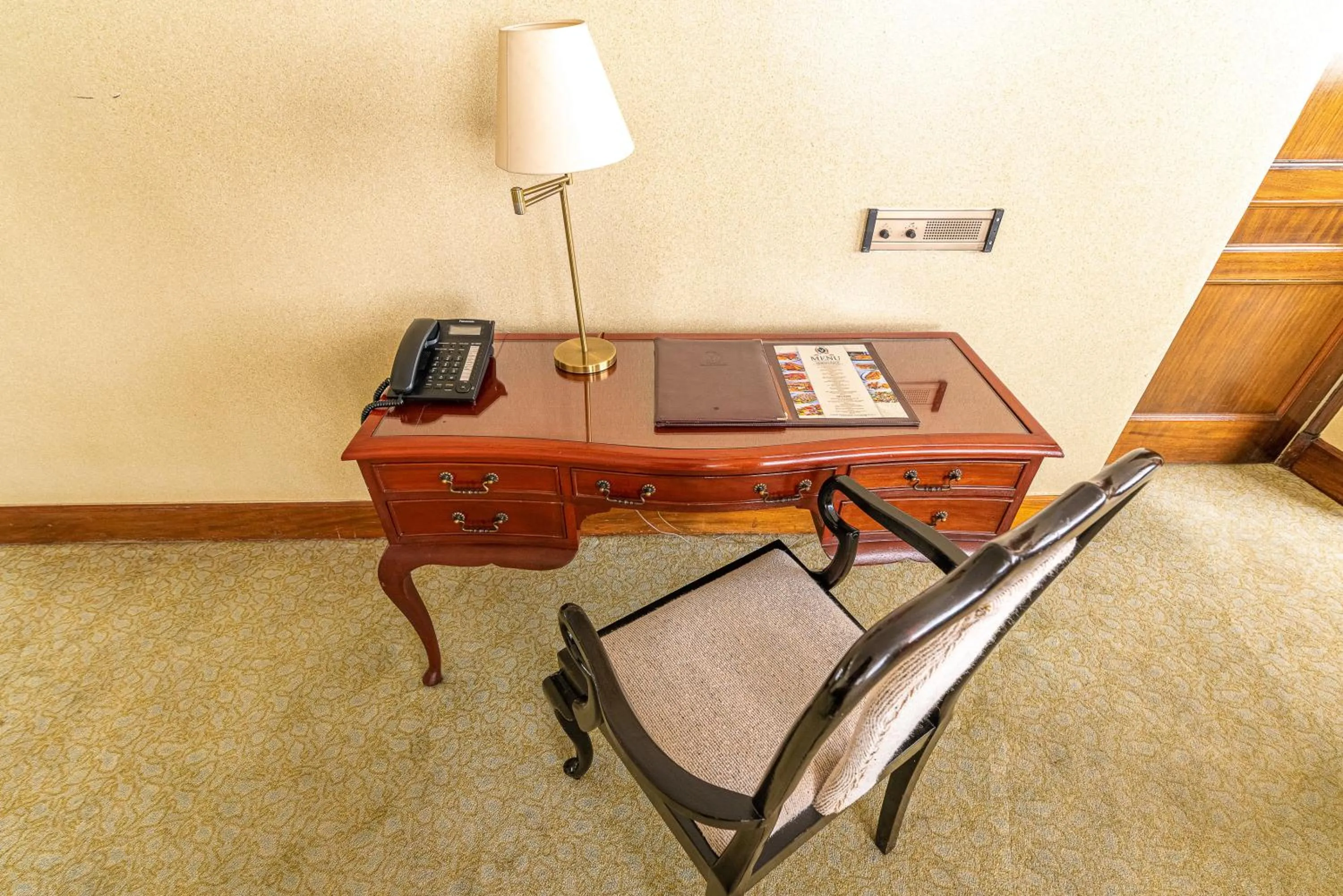 Seating area in Nairobi Safari Club by Swiss-Belhotel