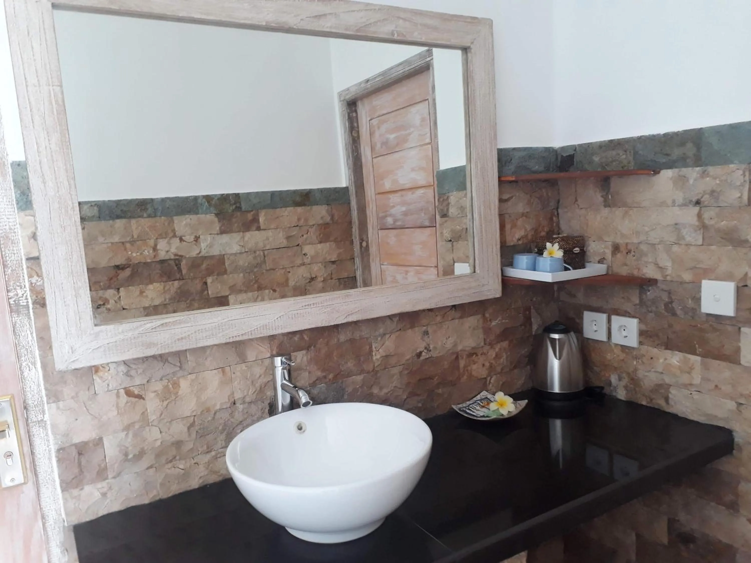 Coffee/tea facilities in Galang Kangin Bungalows