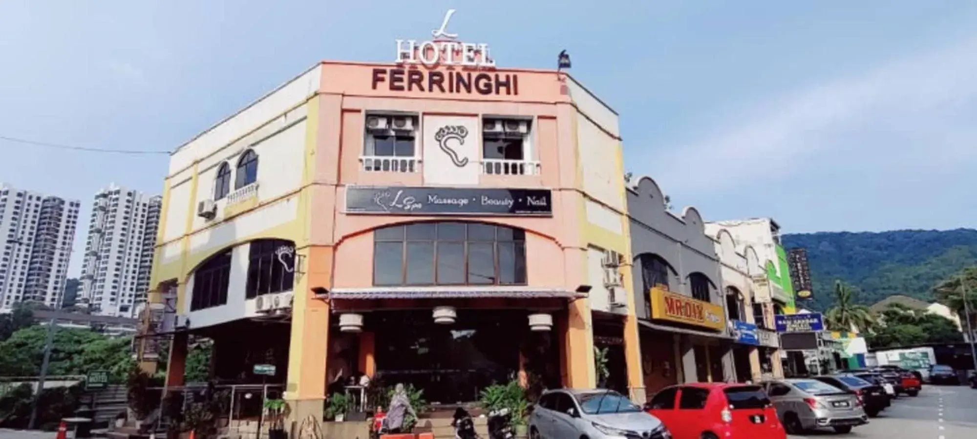 Property building in L Ferringhi Hotel Property building in L Ferringhi Hotel