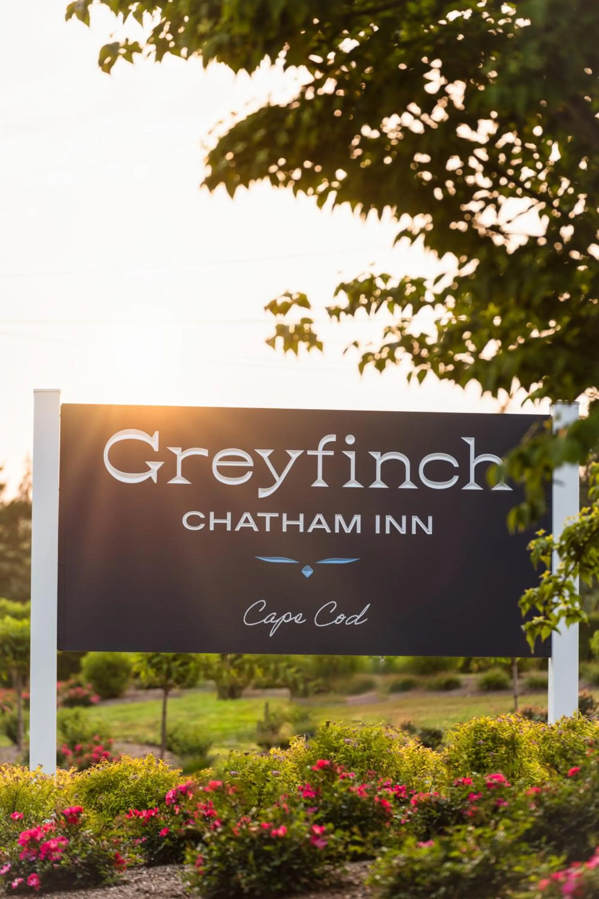 Logo/Certificate/Sign in Greyfinch Chatham Inn