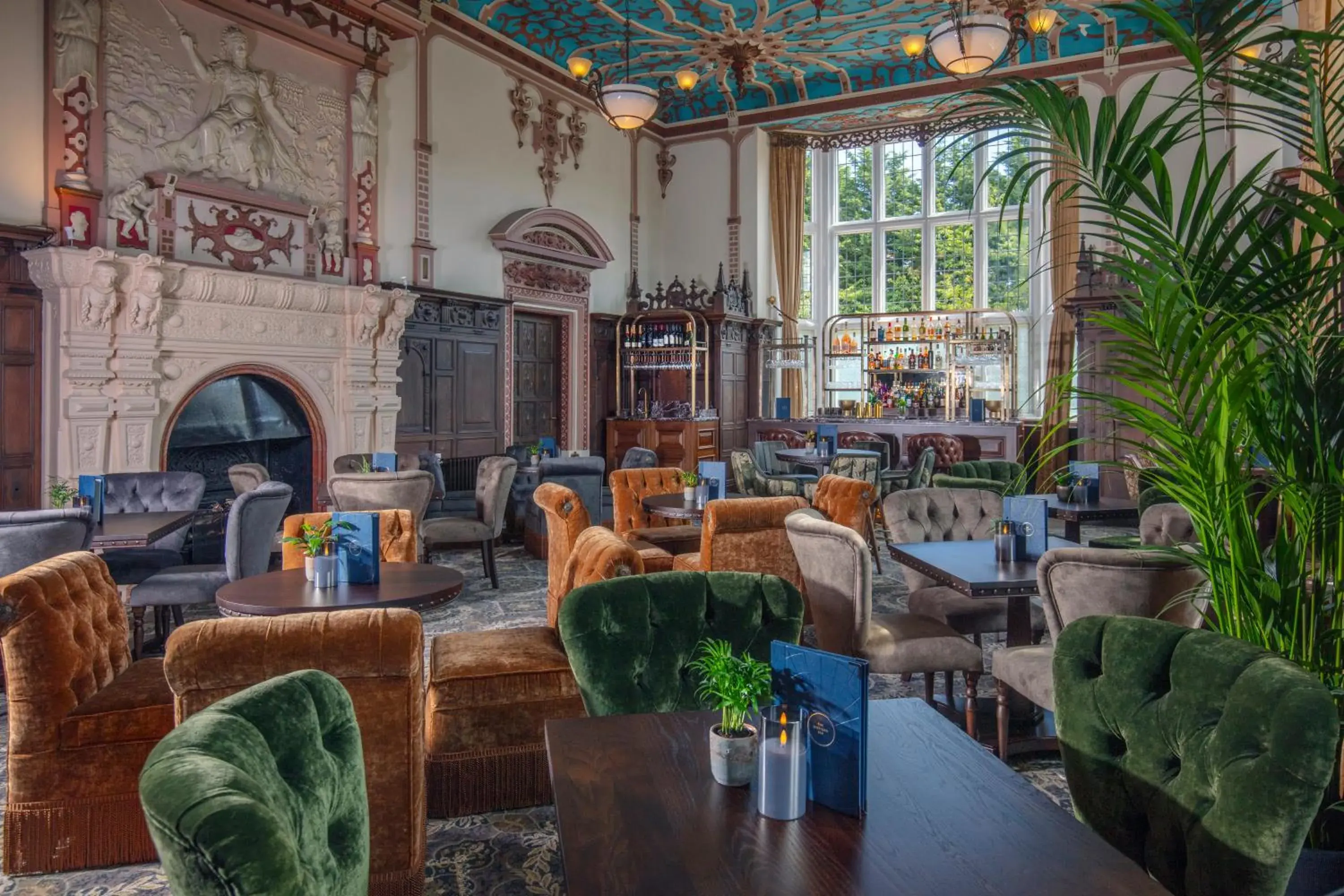 Lounge or bar in Crewe Hall Hotel & Spa - Cheshire Lounge or bar in Crewe Hall Hotel & Spa - Cheshire