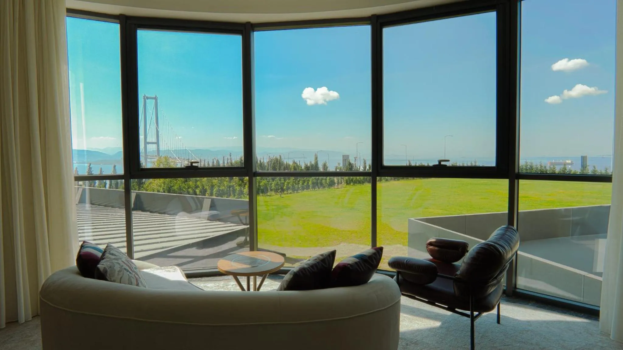 Seating area in Motel Heksapolis