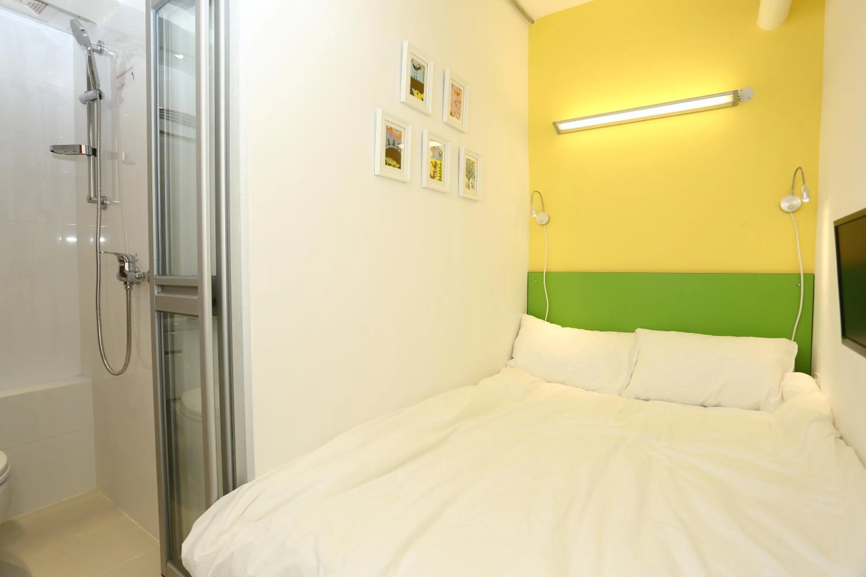 Bathroom in Super Inn