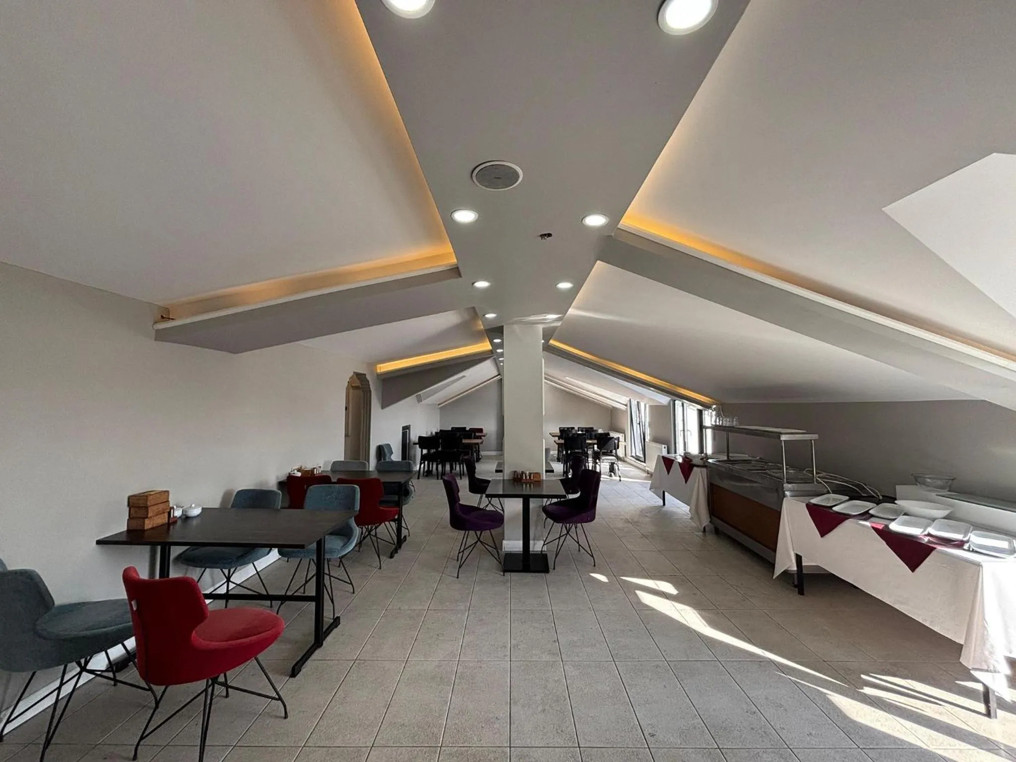 Breakfast in Royal Luxury Hotels Suites